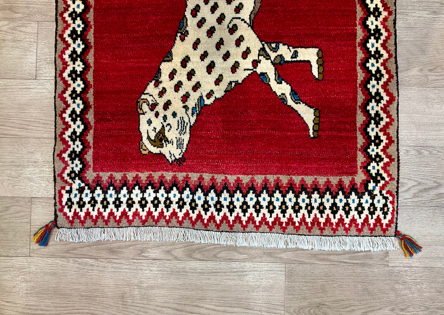 ギャッベ アマレバフト 135cm x 88cm RJ11427