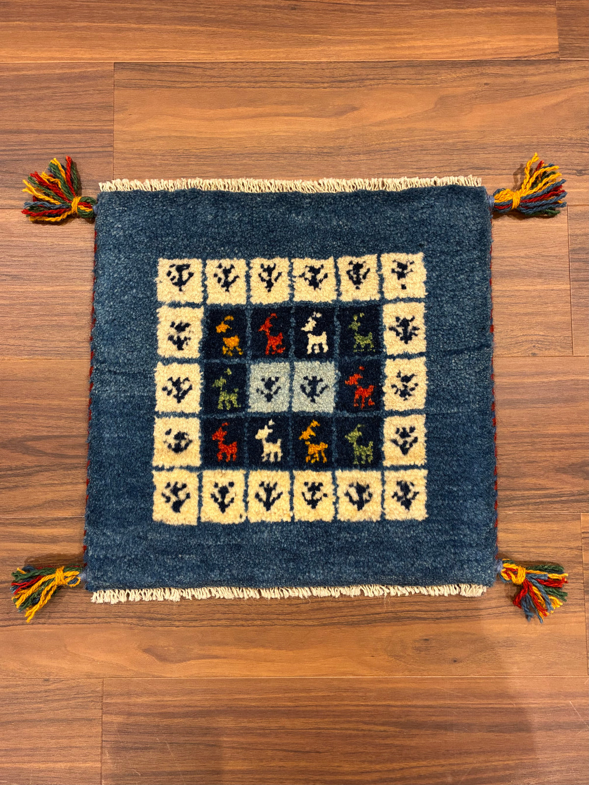 【千葉店】ギャッベ 39cm x 38cm Z3172