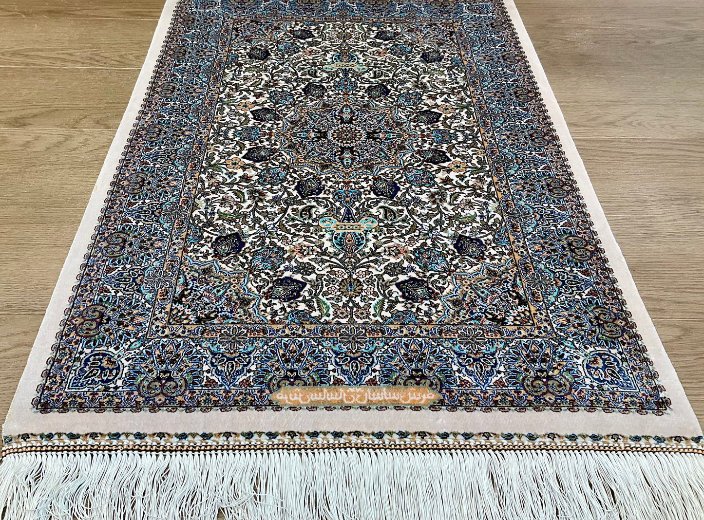 ペルシャンシルク 90cm x 60cm PS10846