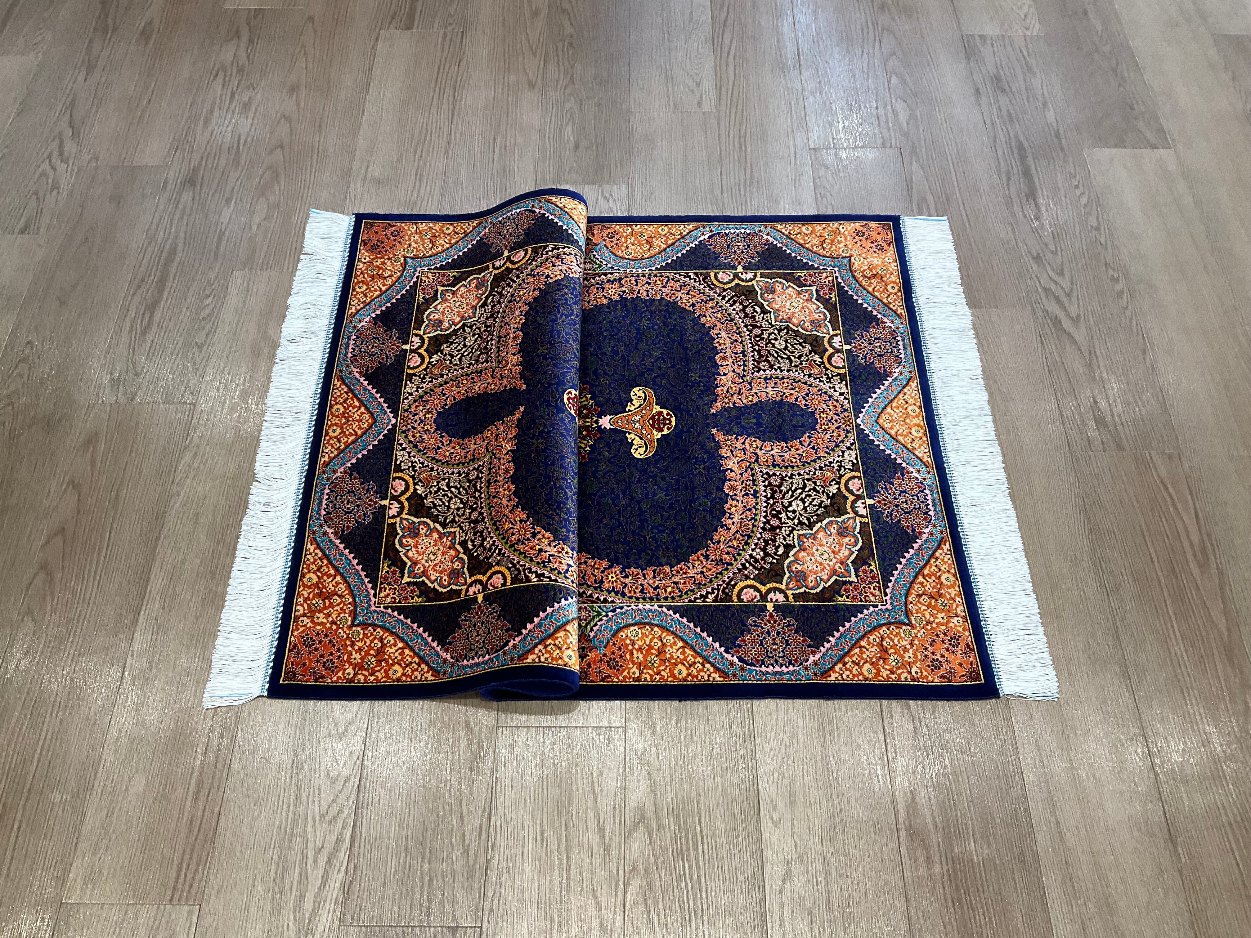 ペルシャンシルク 120cm x 80cm PS10448 – ペルシャ絨毯専門店