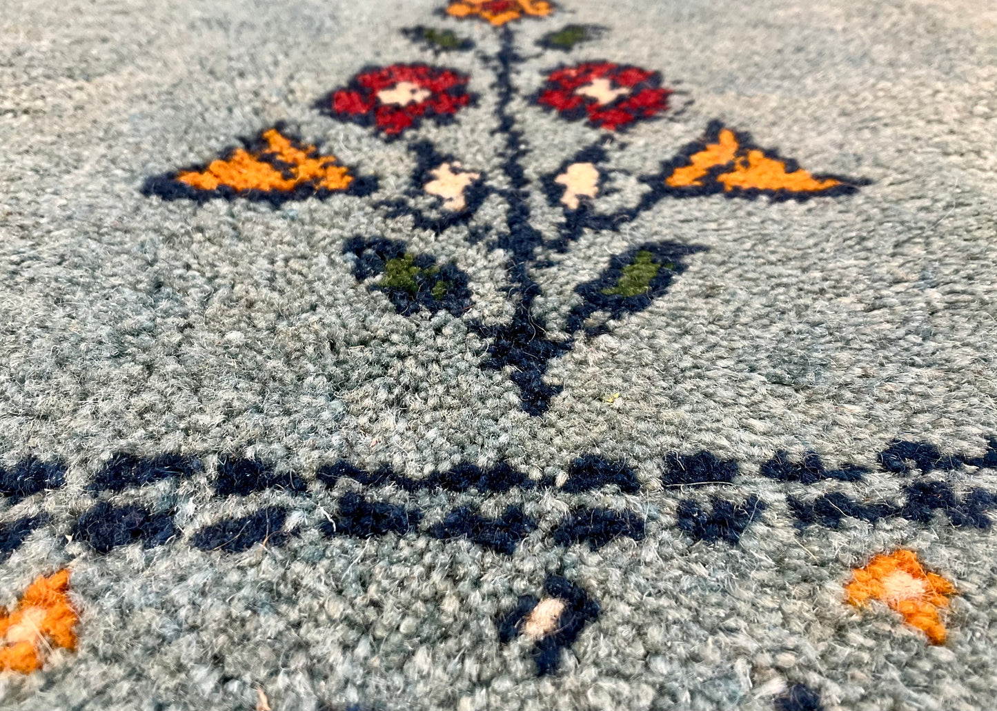 ギャッベ 43cm x 40cm Z49