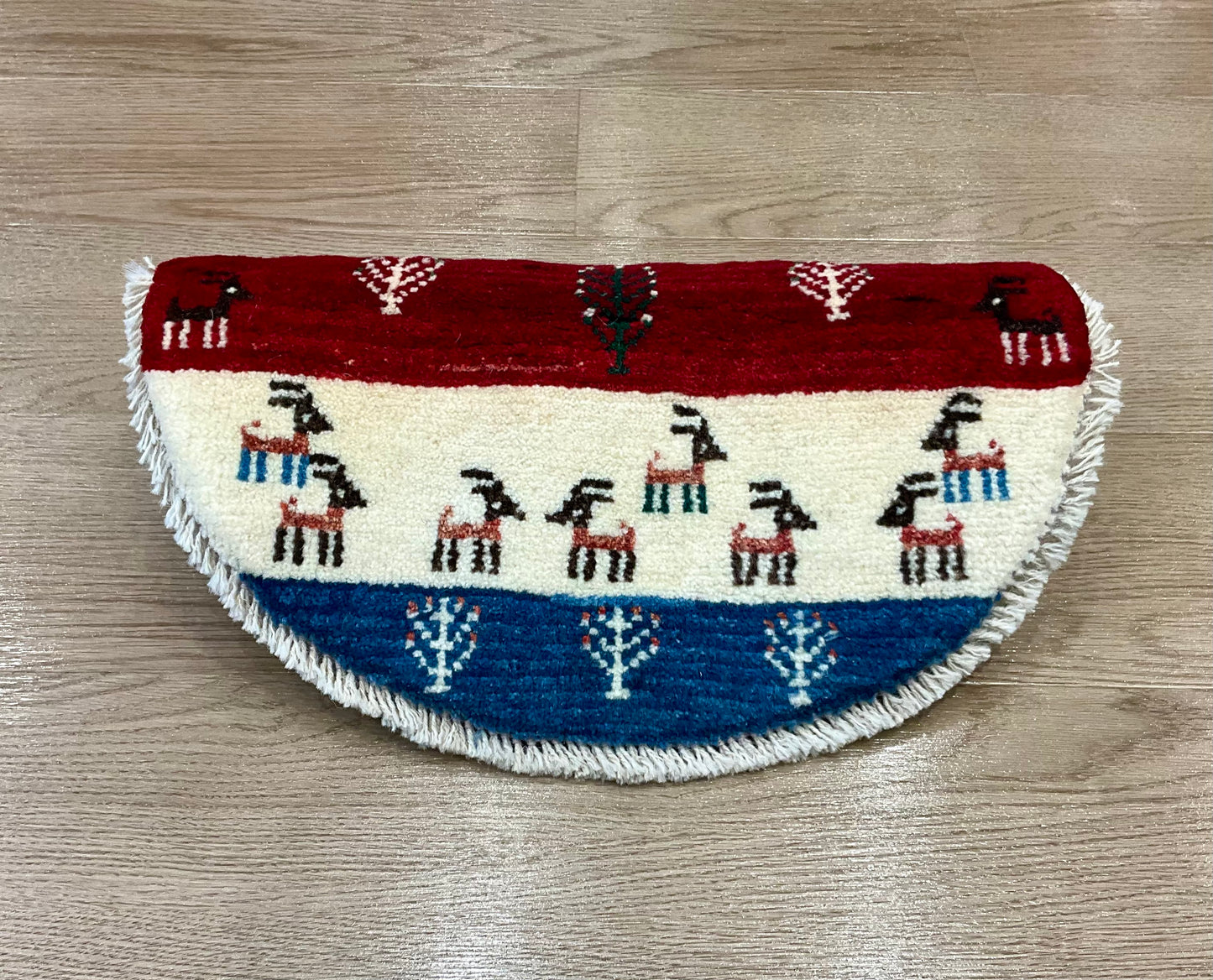 ギャッベ アマレバフト 42cm x 41cm AJ21748