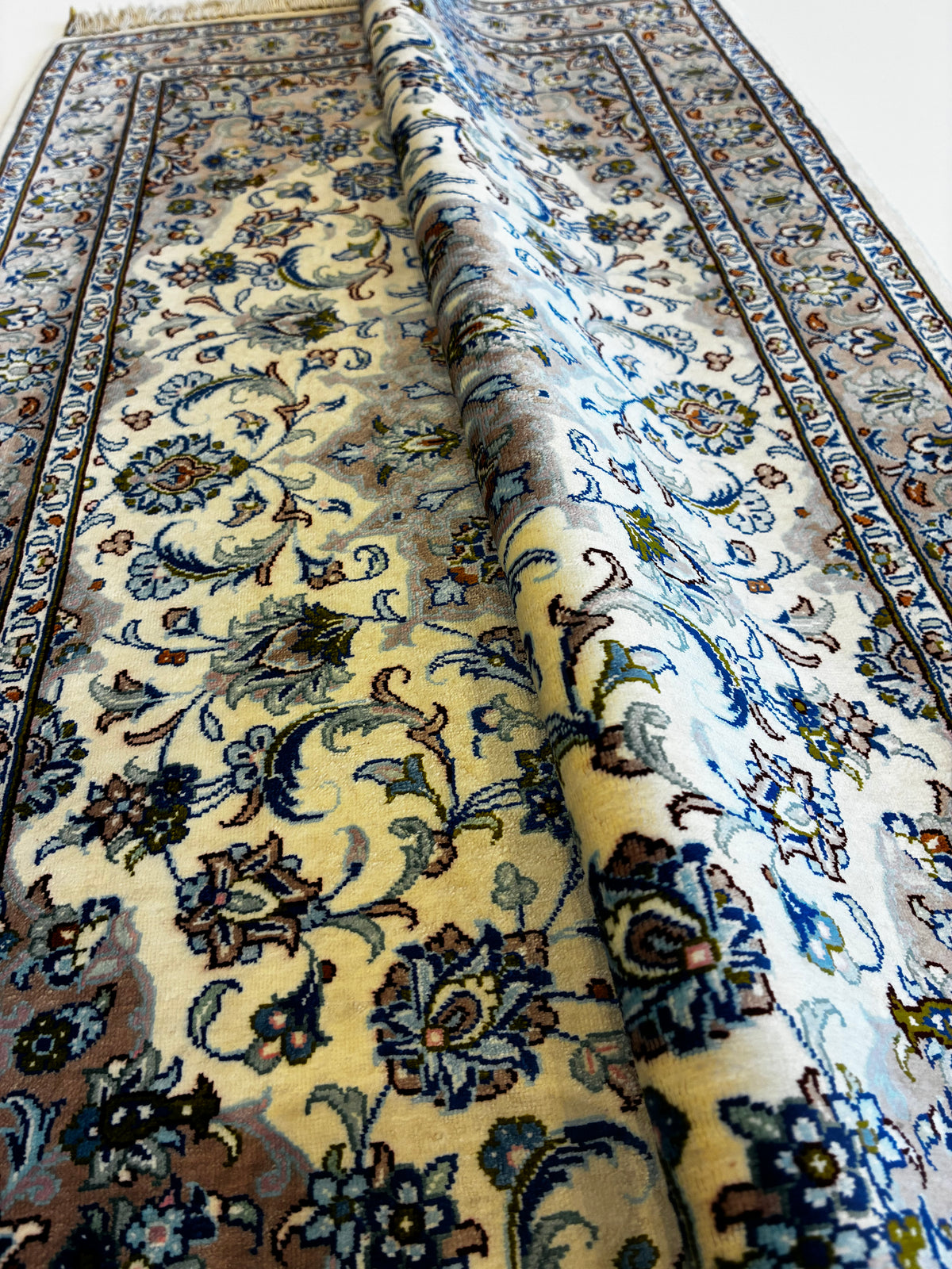 【千葉店】カシャーンシルク ファッラー工房 90cm x 58cm PS12627