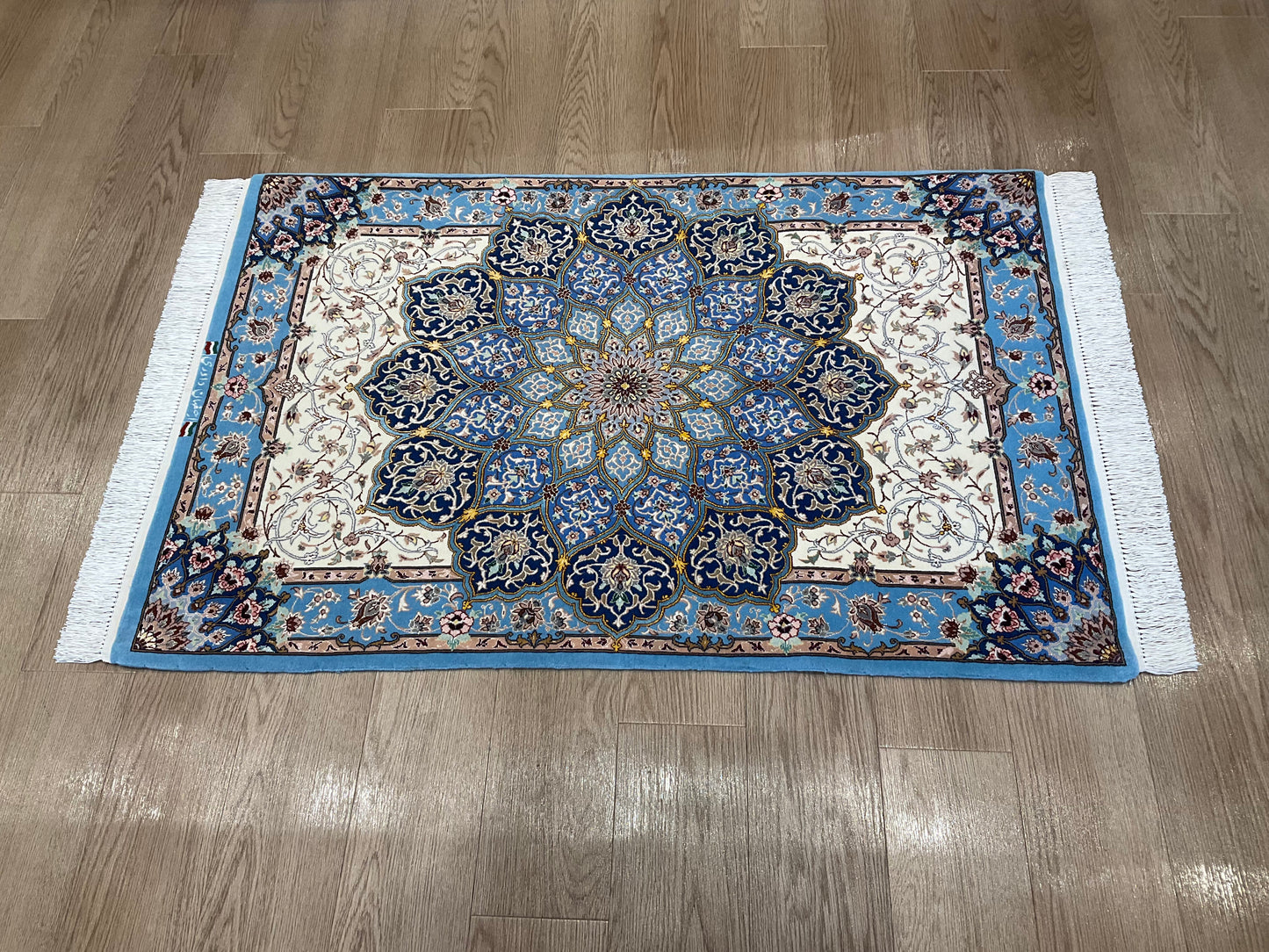 イスファハン ダーバリ工房 127cm x 86cm A22621