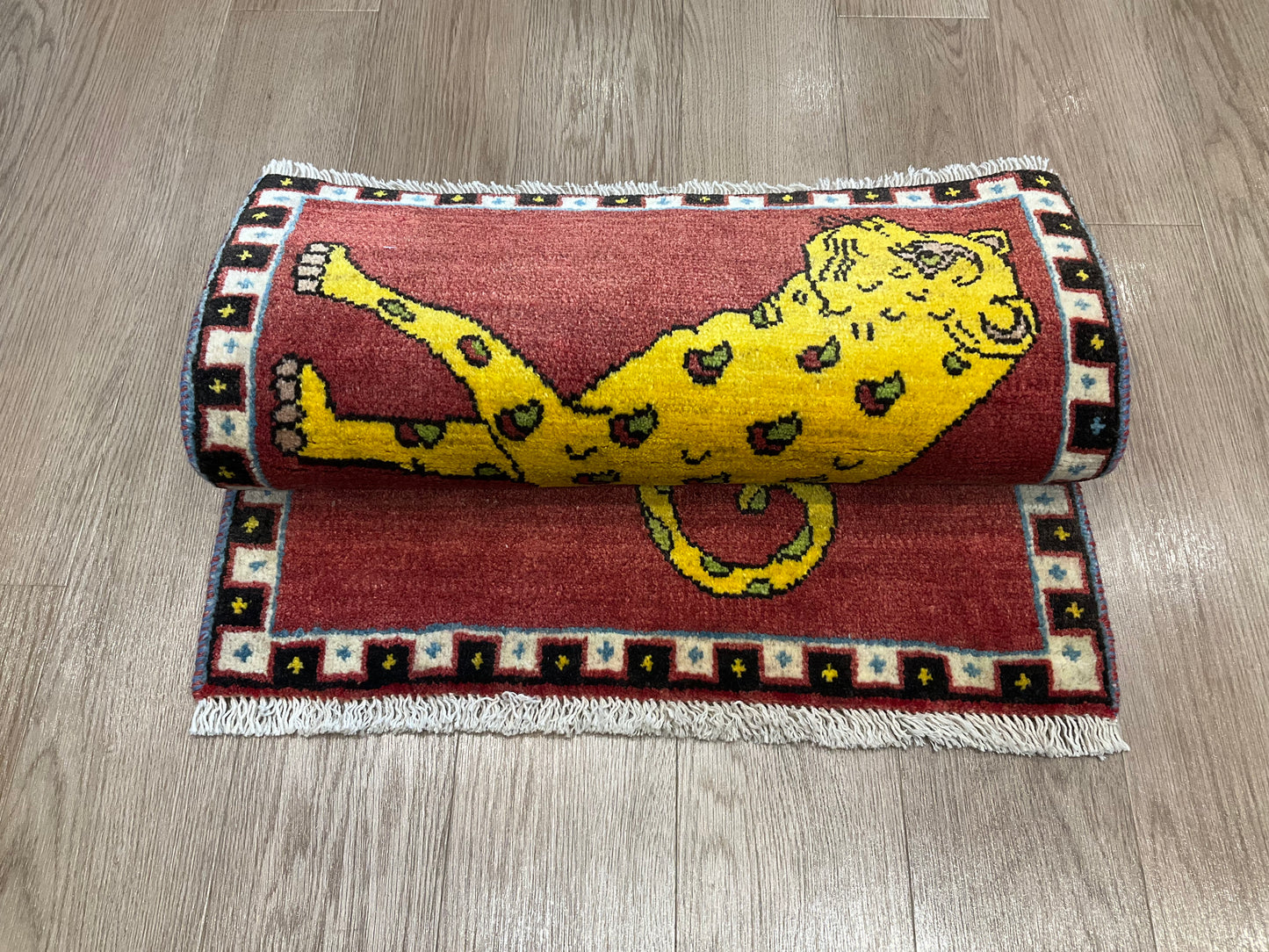 シラーズ 95cm x 65cm RJ12731