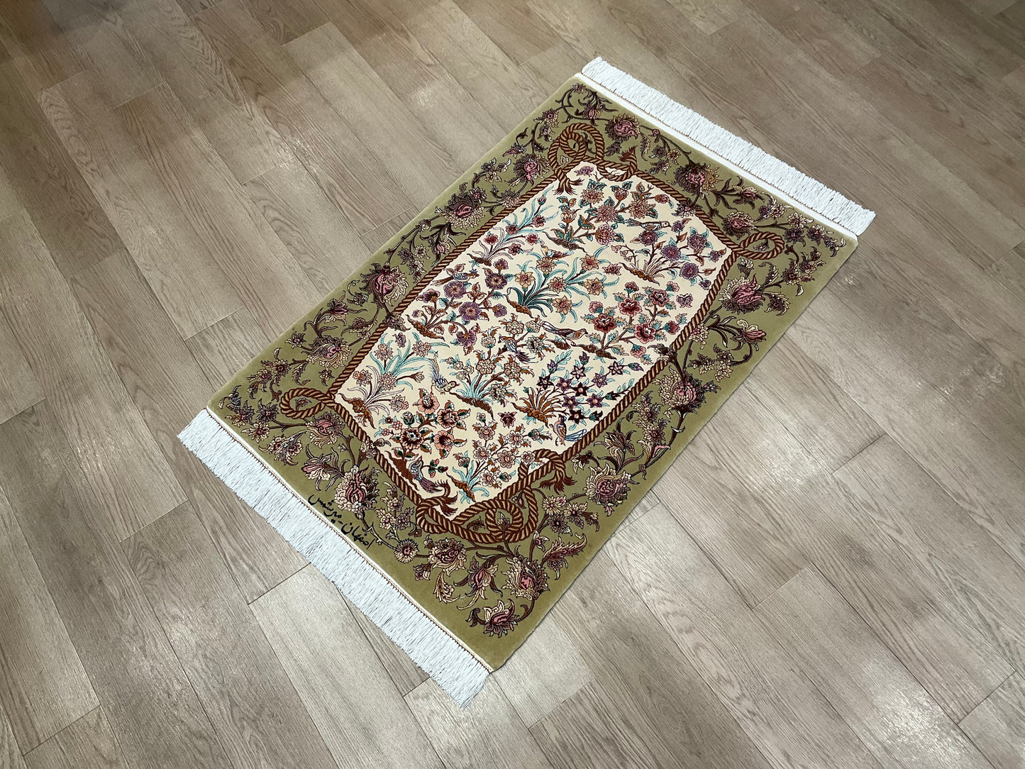 イスファハン ミルシャームス工房 124cm x 85cm PS10901