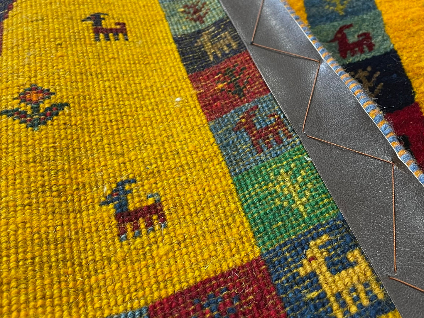 【オンライン限定】ギャッベ アマレバフト 90cm x 60cm RJ17072