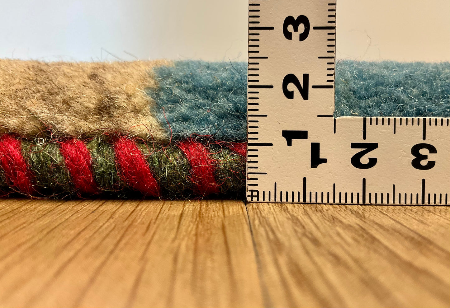 ギャッベ 42cm x 40cm Z40