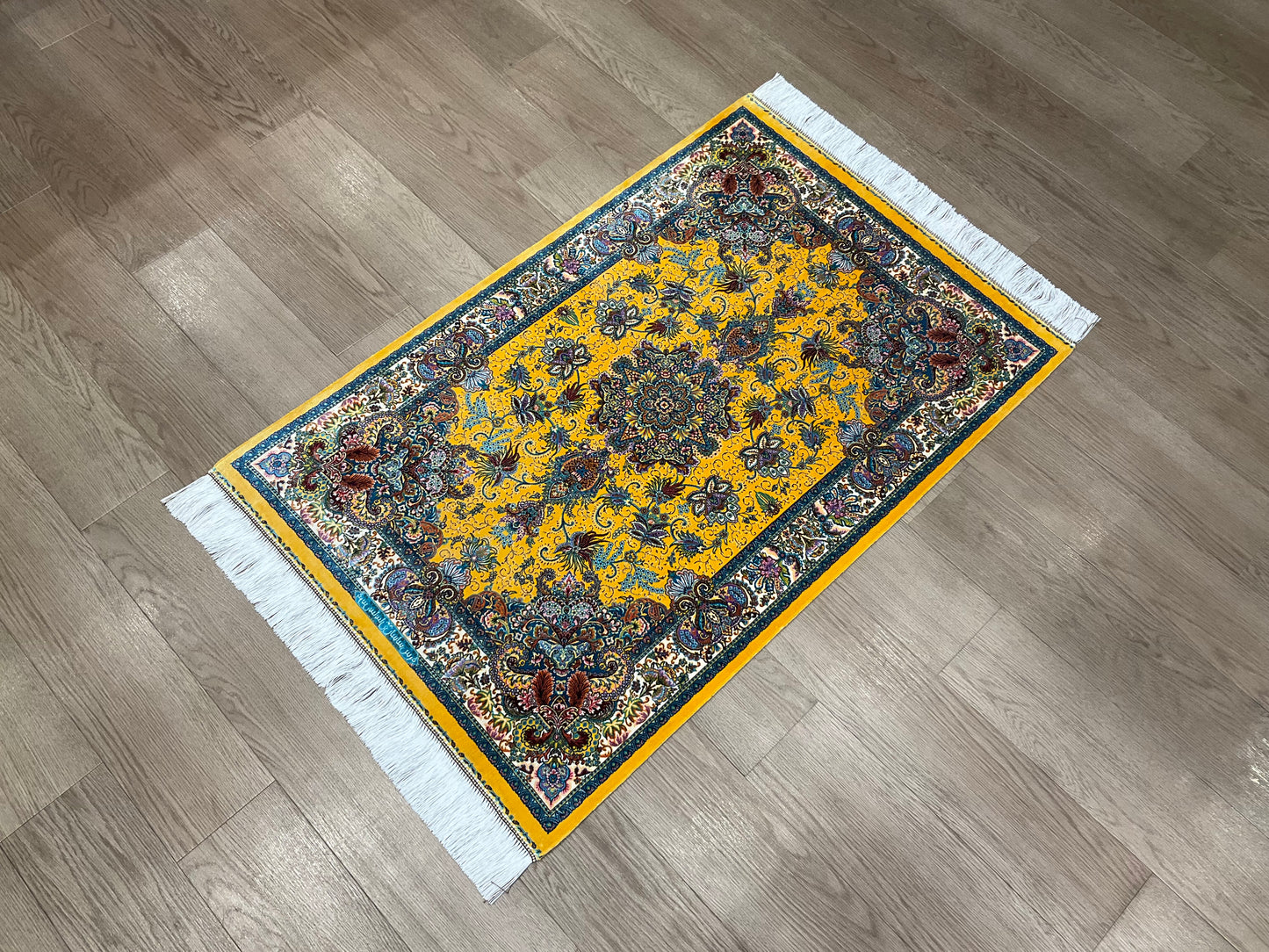 ペルシャンシルク 120cm x 80cm PS10435