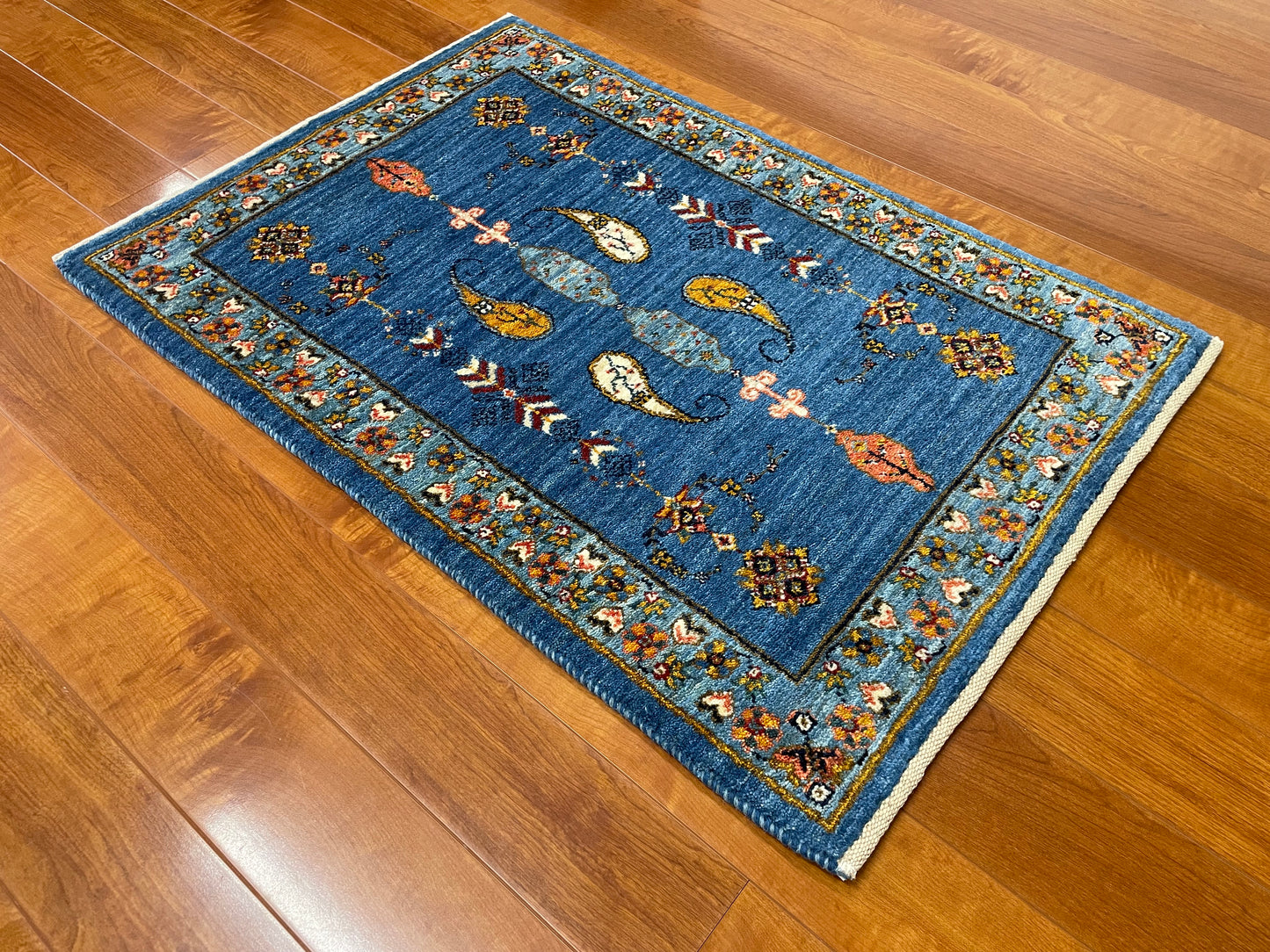 【オンライン限定】カシュクリギャッベ 90cm x 62cm RJ17293