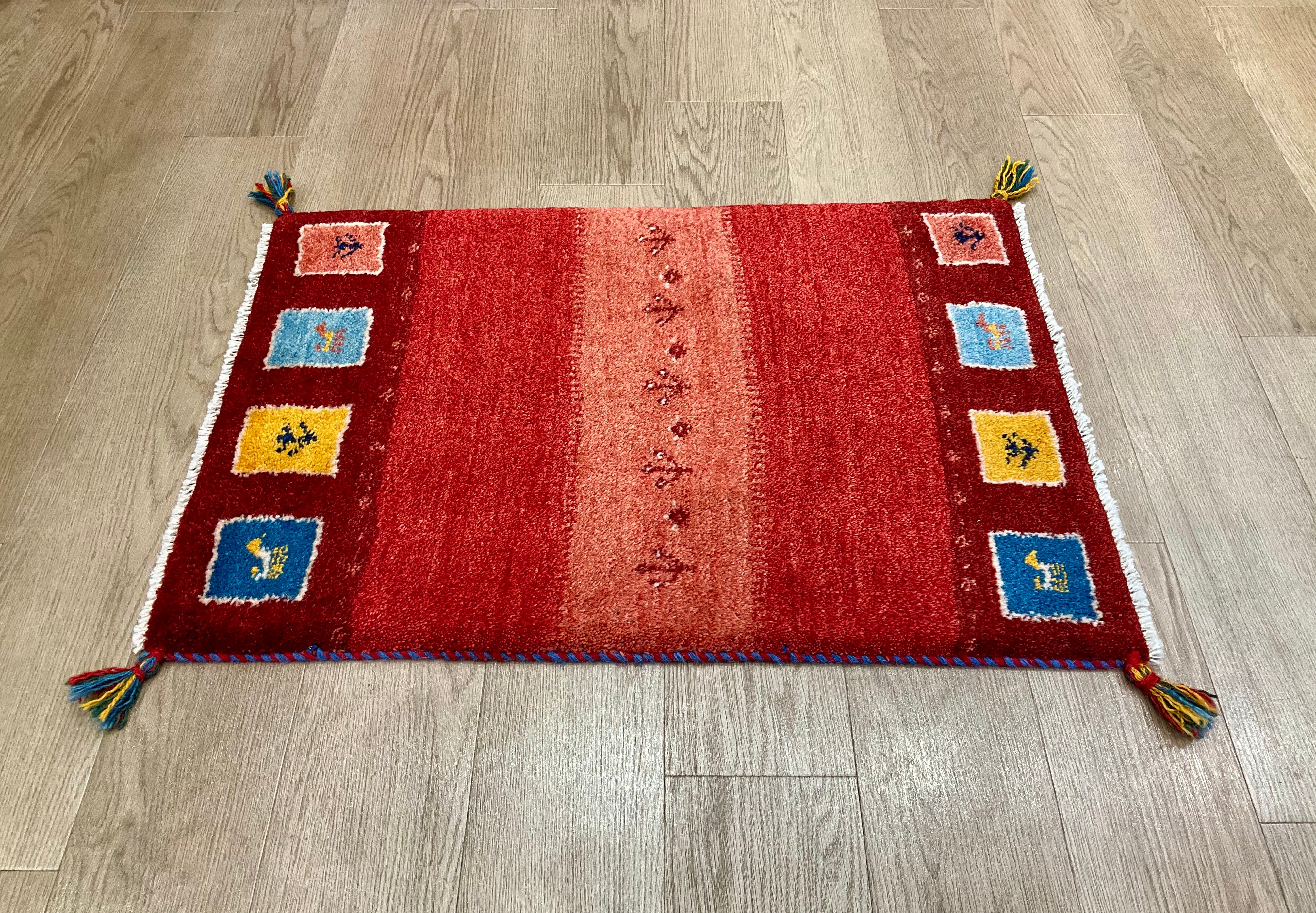 ギャッベ 88cm x 60cm RJ12398 – ペルシャ絨毯専門店 ペルシャンパトリス
