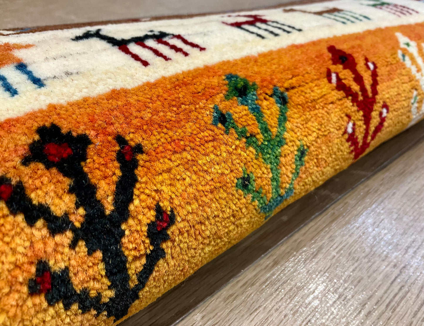 ギャッベ アマレバフト 40cm x 39cm T2185