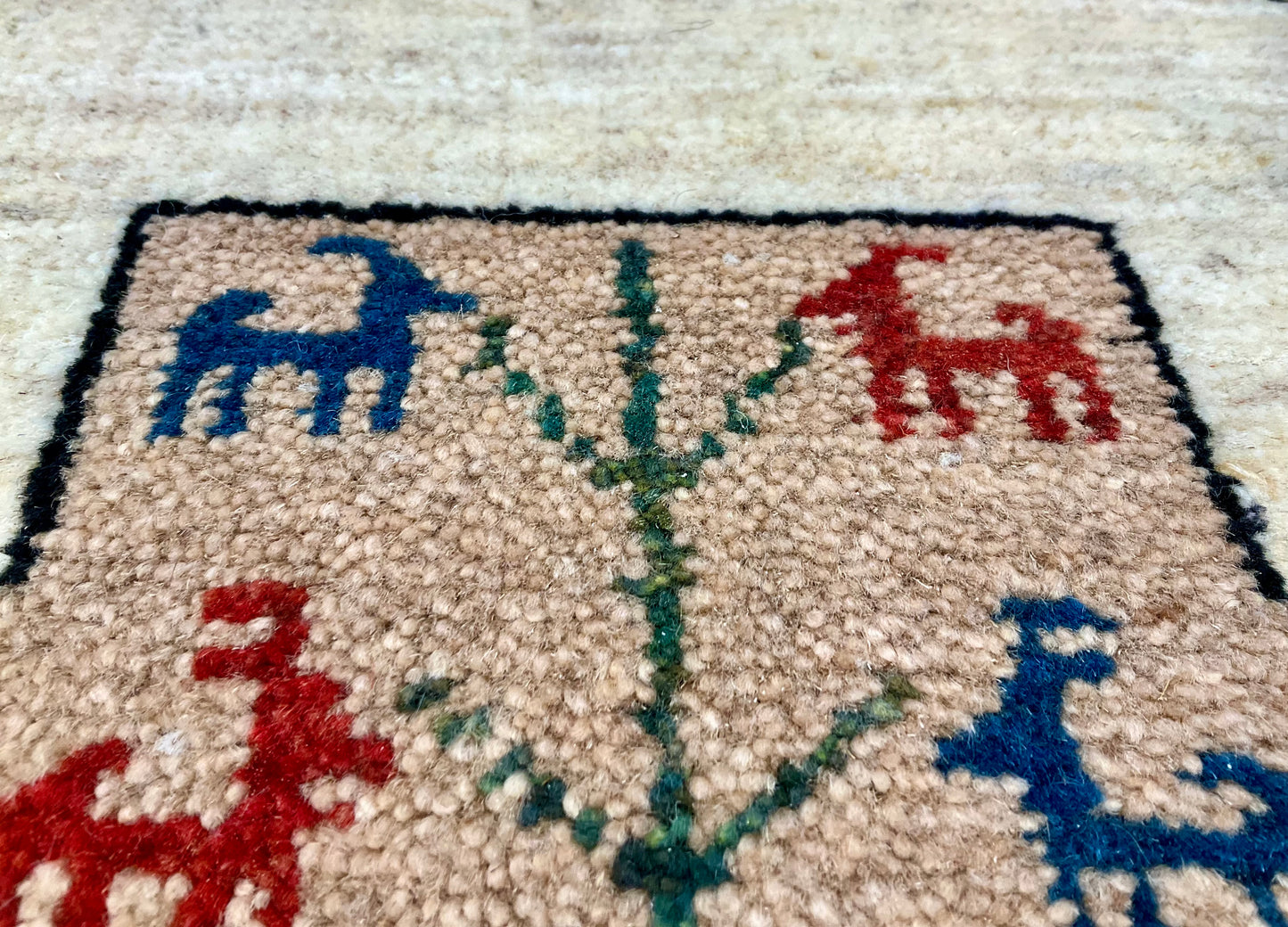 ギャッベ アマレバフト 39cm x 39cm T8735