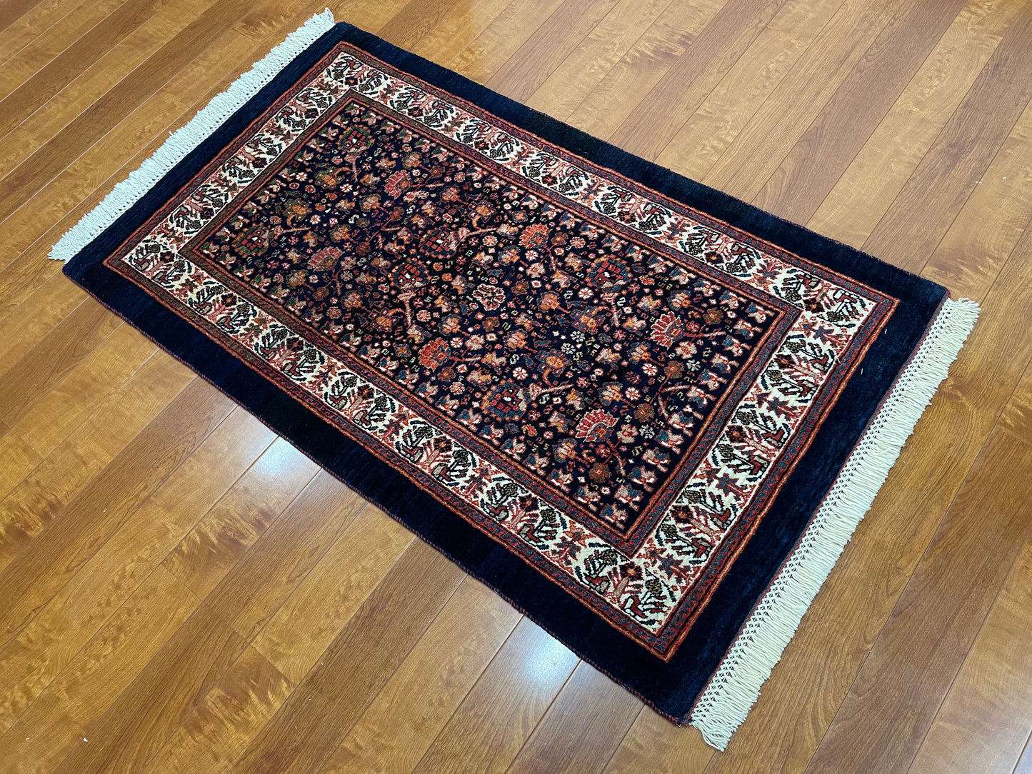 【オンライン限定】カシュガイ 135cm x 80cm PS7106