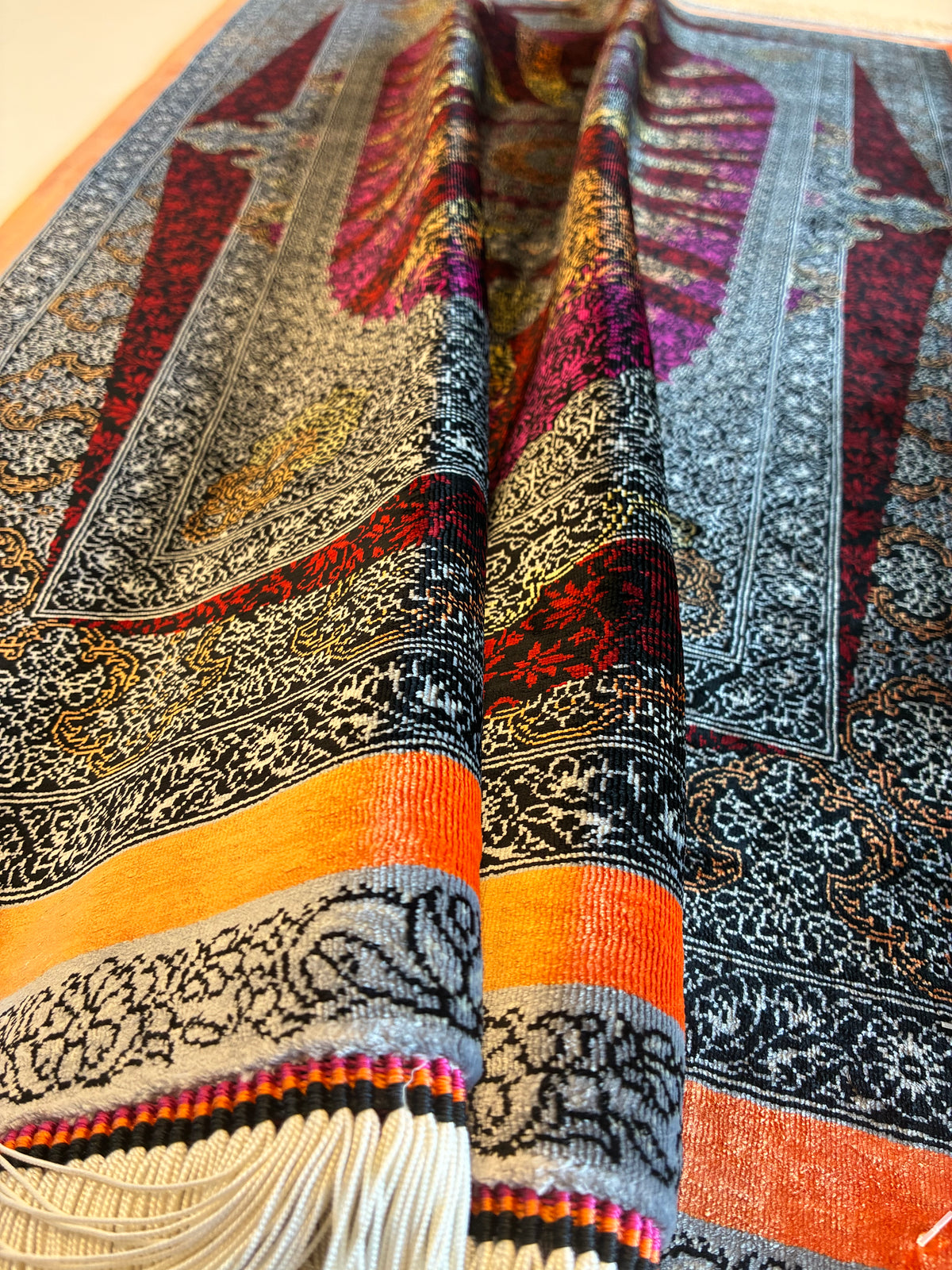 【千葉店】クム ダラクシャンデ工房 128cm x 80cm PS13292