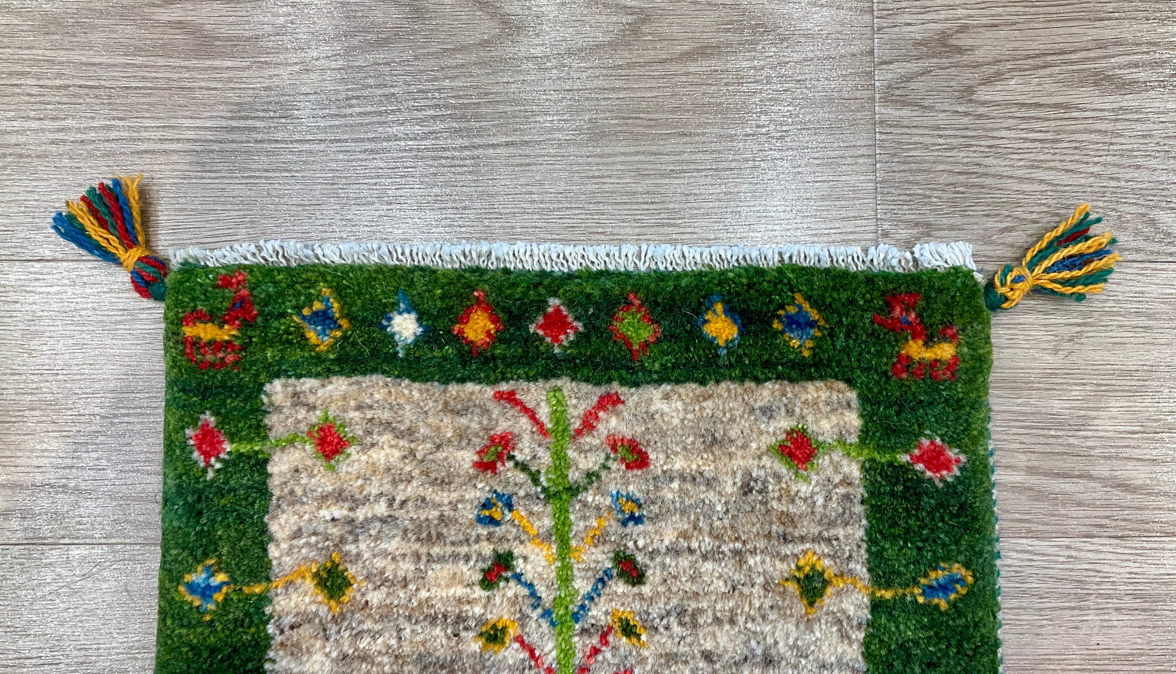 ギャッベ 44cm x 42cm Z1775 – ペルシャ絨毯専門店 ペルシャンパトリス