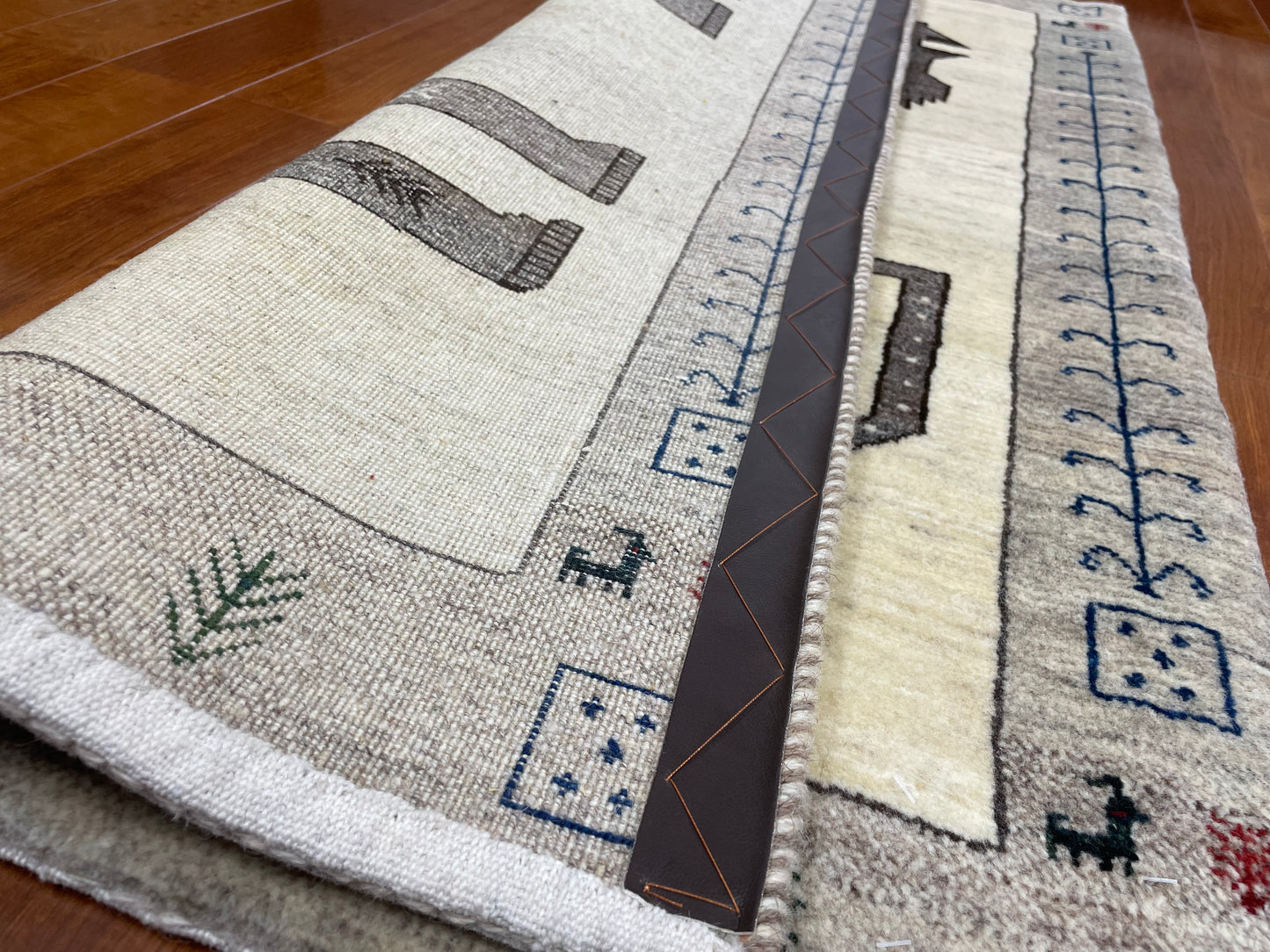 【オンライン限定】カシュクリギャッベ 130cm x 82cm RJ15168