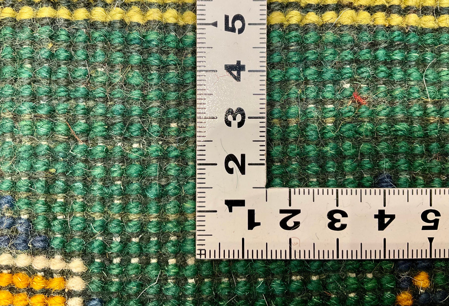 ギャッベ 44cm x 40cm Z752