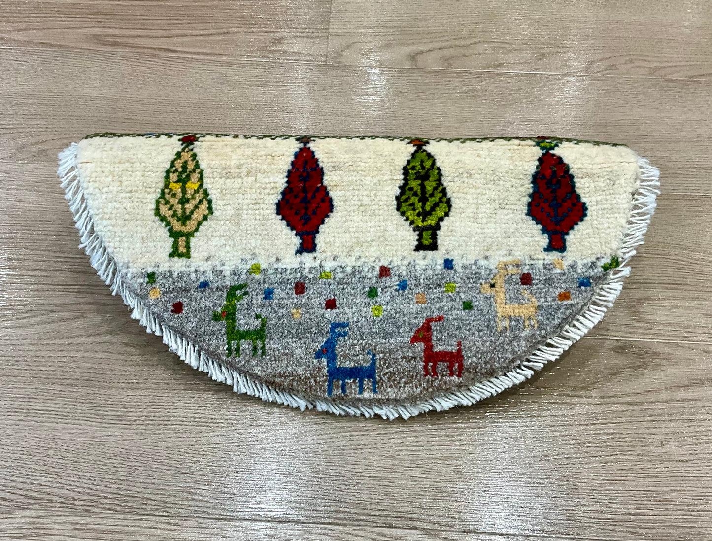 ギャッベ アマレバフト 41cm x 40cm AJ23498