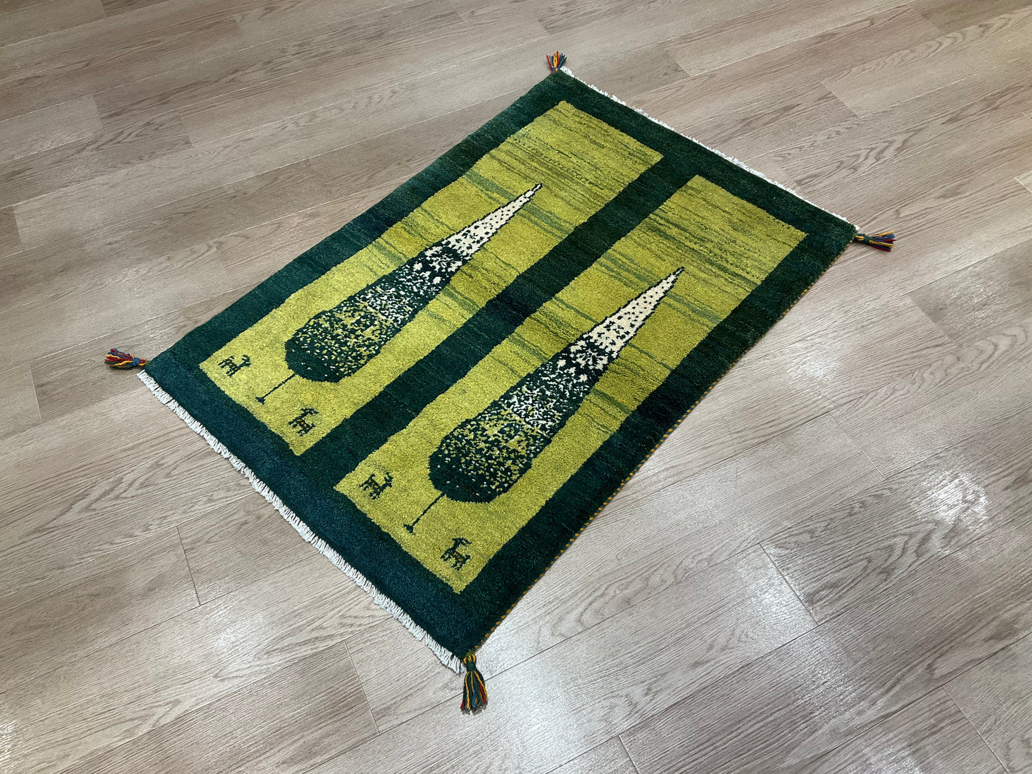 ギャッベ 120cm x 83cm RJ10355