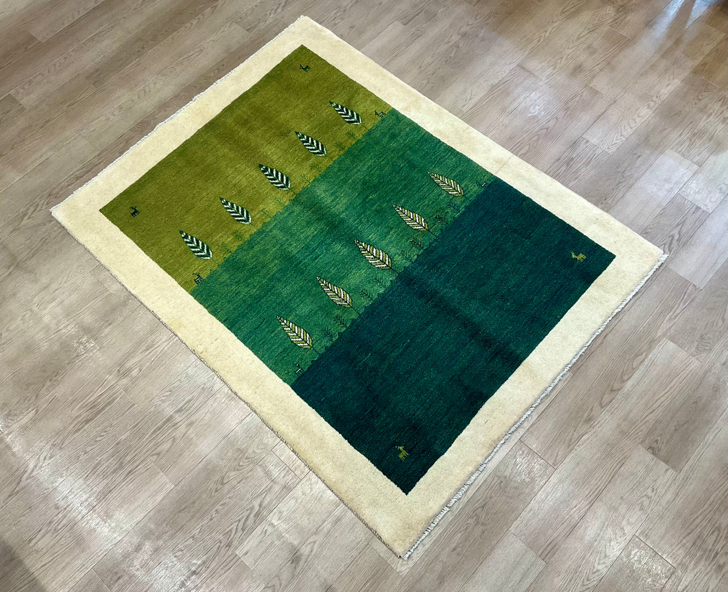 ギャッベ  200cm x 153cm RJ10686