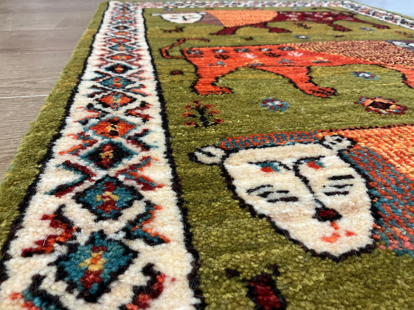 カシュクリギャッベ 93cm x 56cm RJ16086