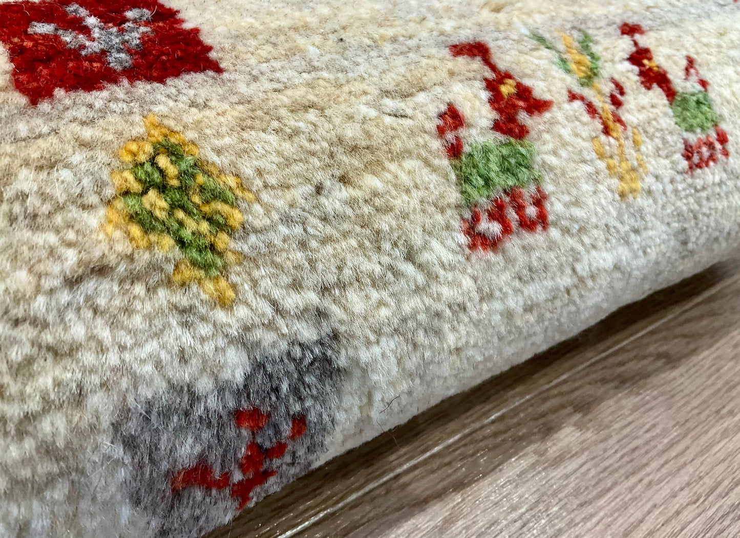 ギャッベ 41cm x 39cm T8701