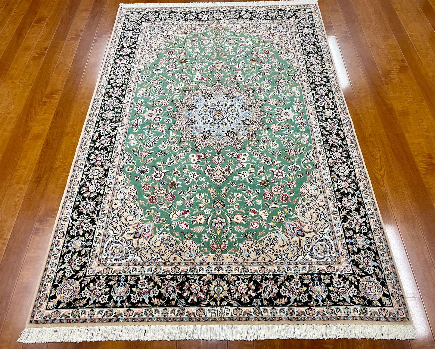 【オンライン限定】ナインシシラ ハビビアン工房 233cm x 154cm PS2265
