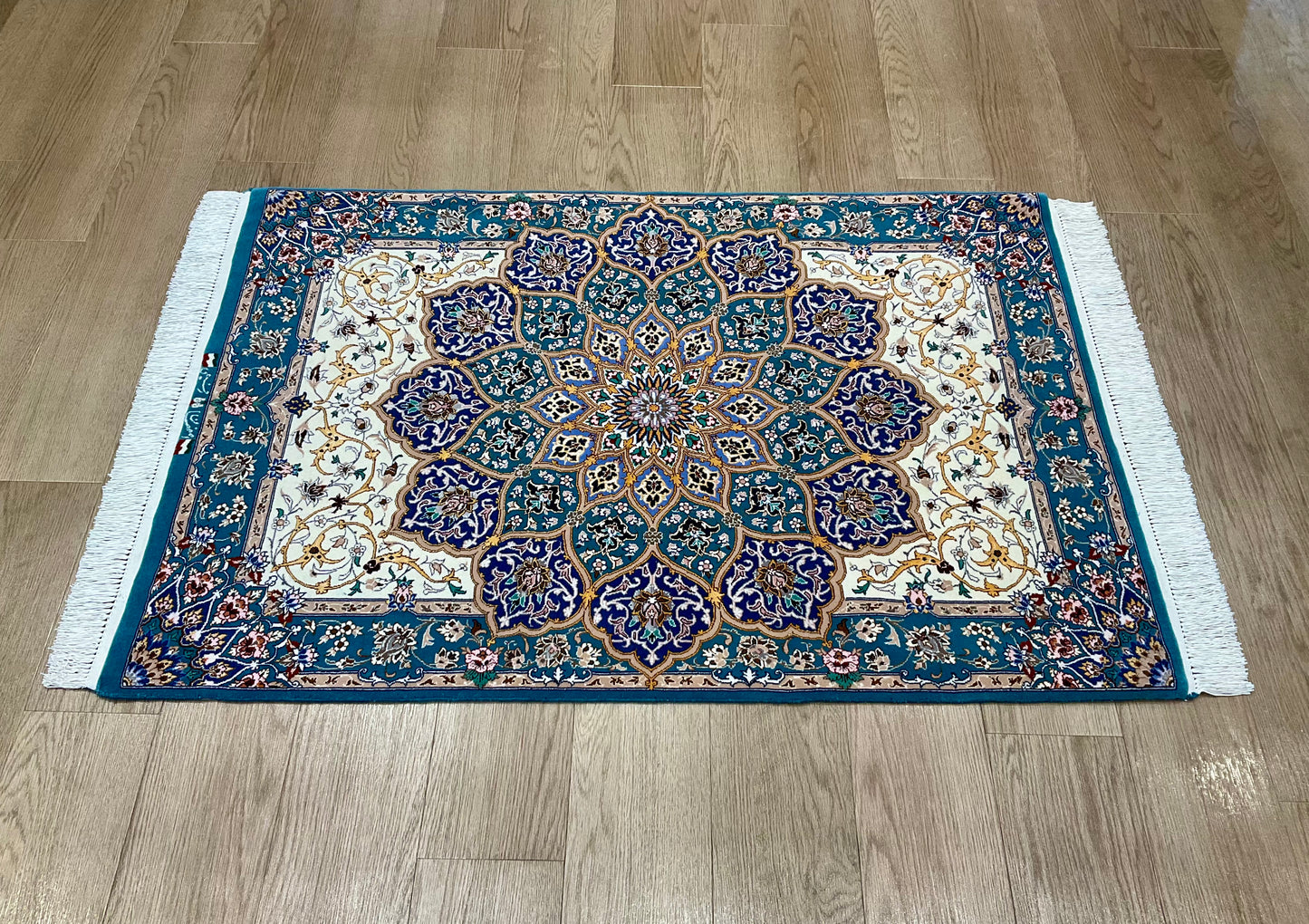 イスファハン ラフィー工房 123cm x 85cm PS4774