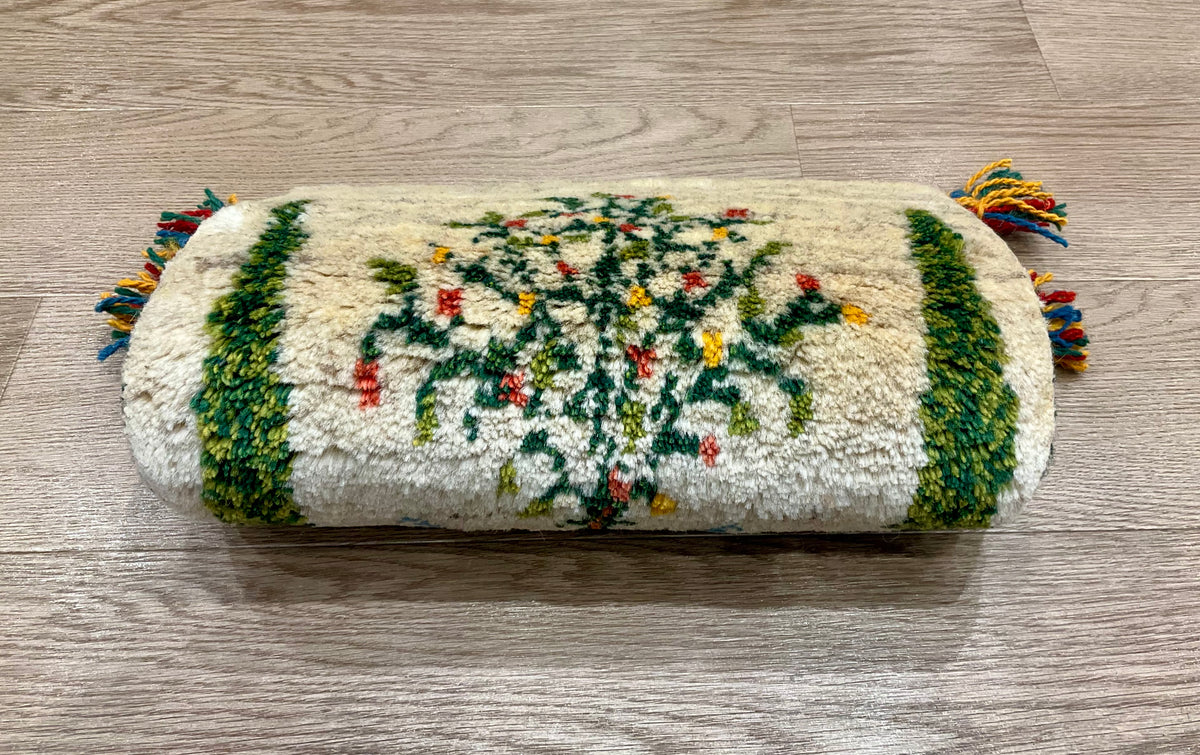 【福岡店】ギャッベ 37cm x 38cm Z3692