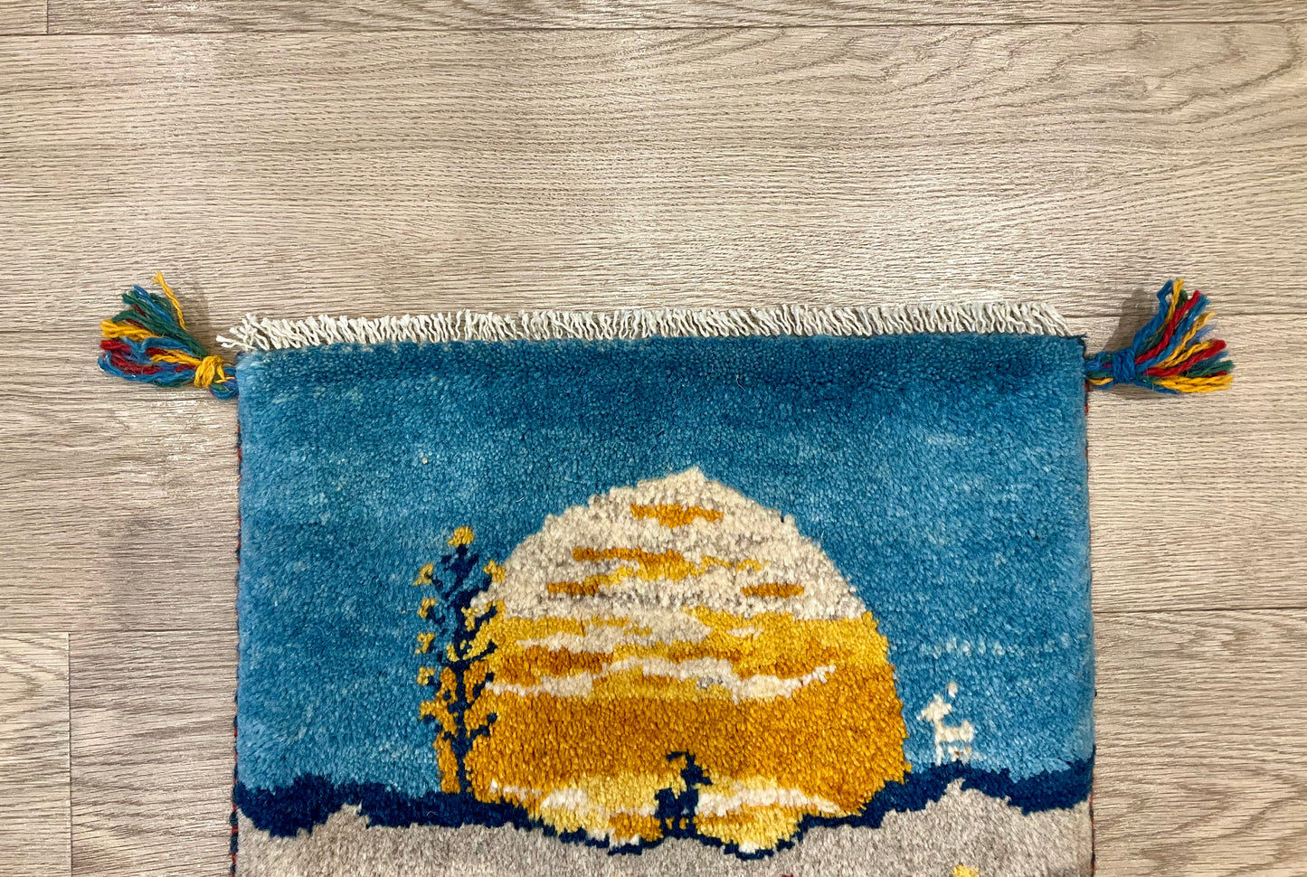 ギャッベ 43cm x 41cm Z779