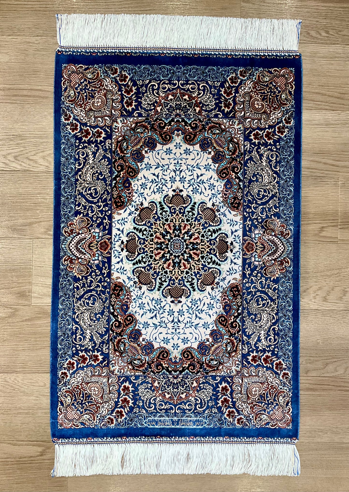 ペルシャンシルク 90cm x 60cm PS10942