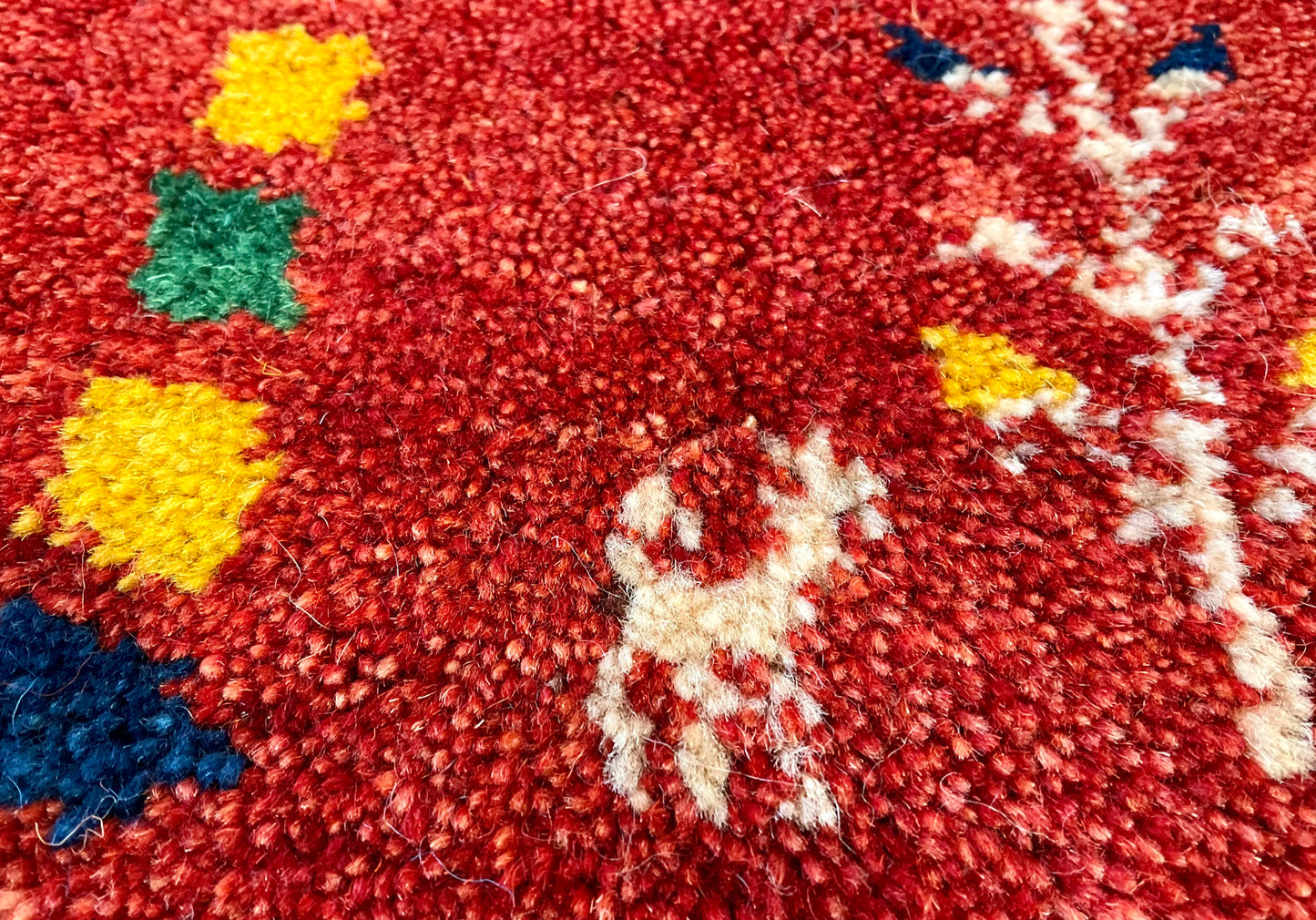 ギャッベ 43cm x 40cm Z490