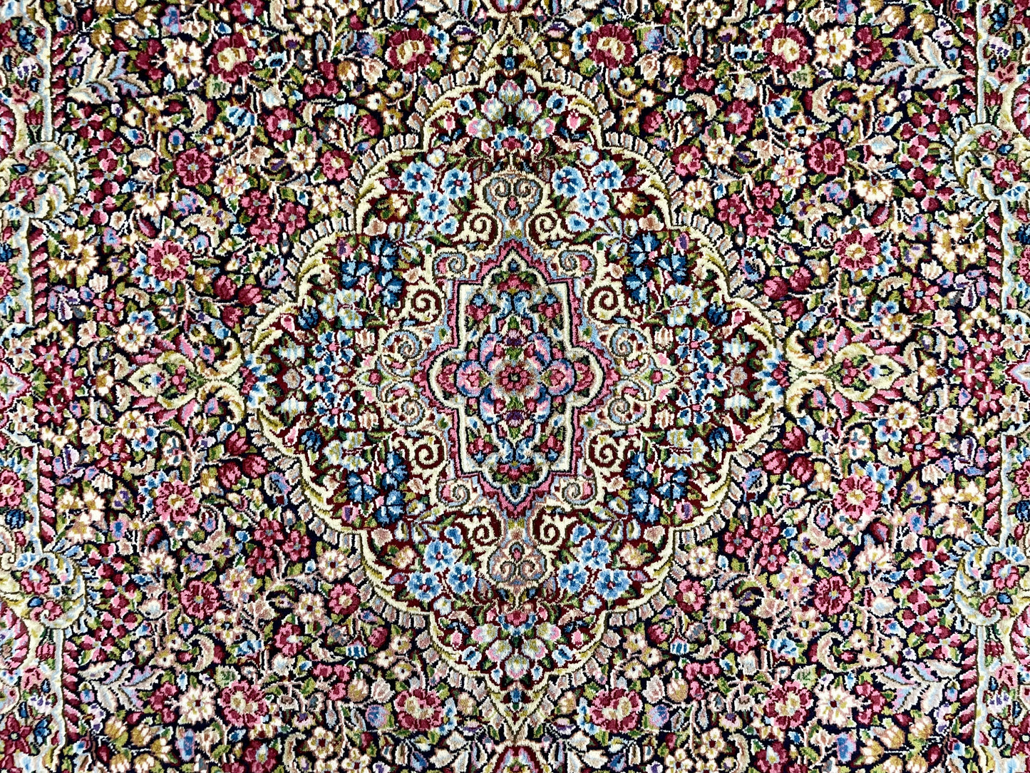 【オンライン限定】ケルマン 232cm x 150cm NT10176