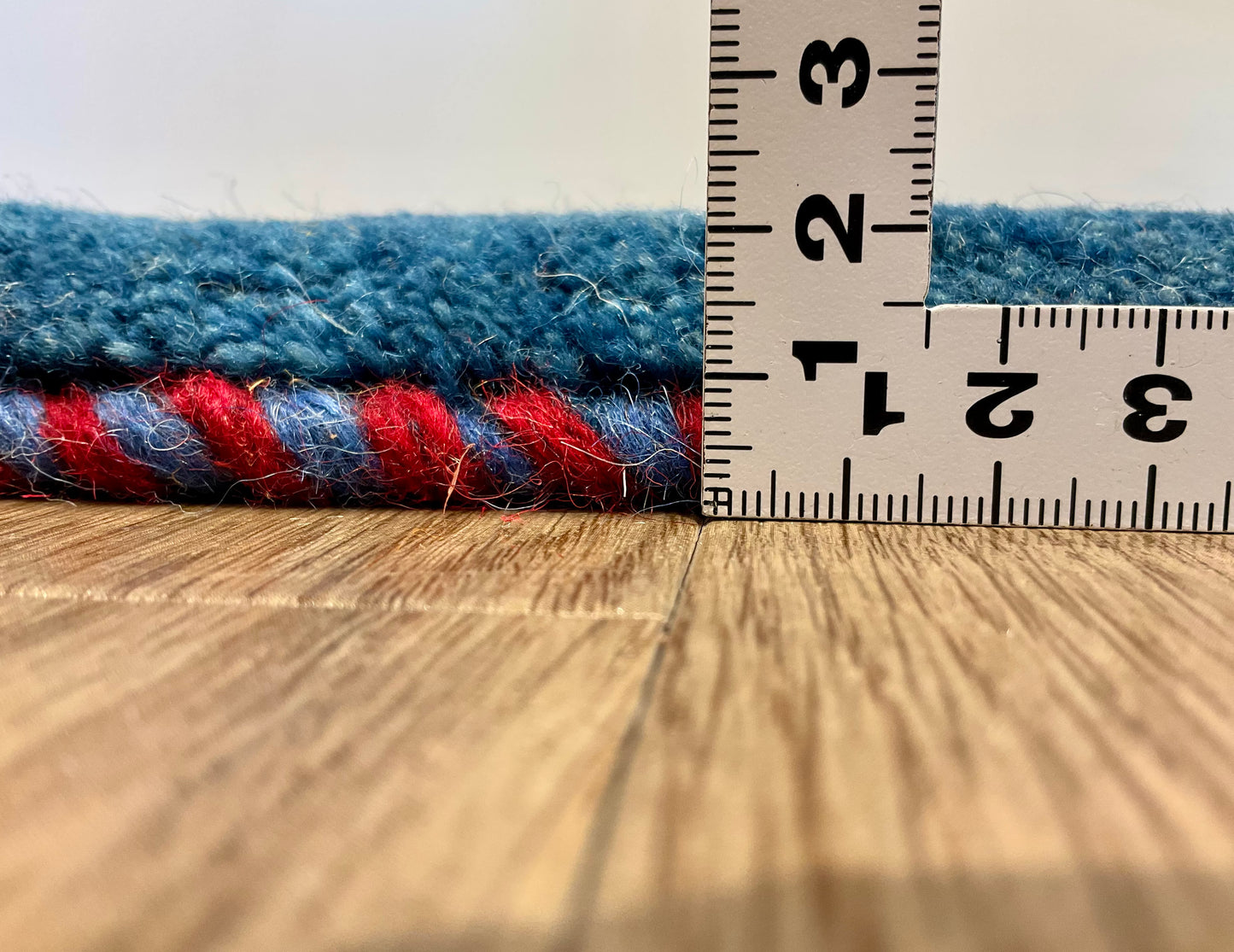 ギャッベ 40cm x 38cm Z841