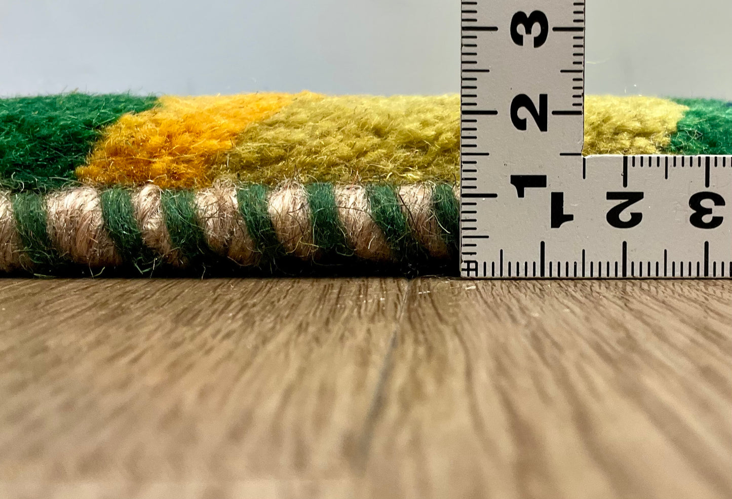 ギャッベ 41cm x 37cm Z913