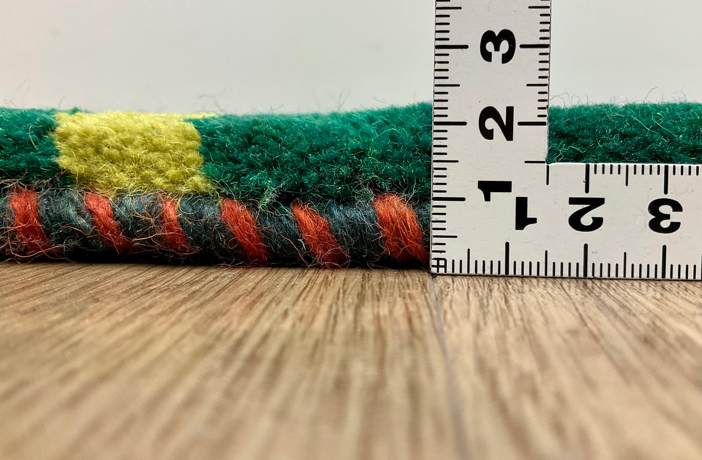 ギャッベ 44cm x 40cm Z752