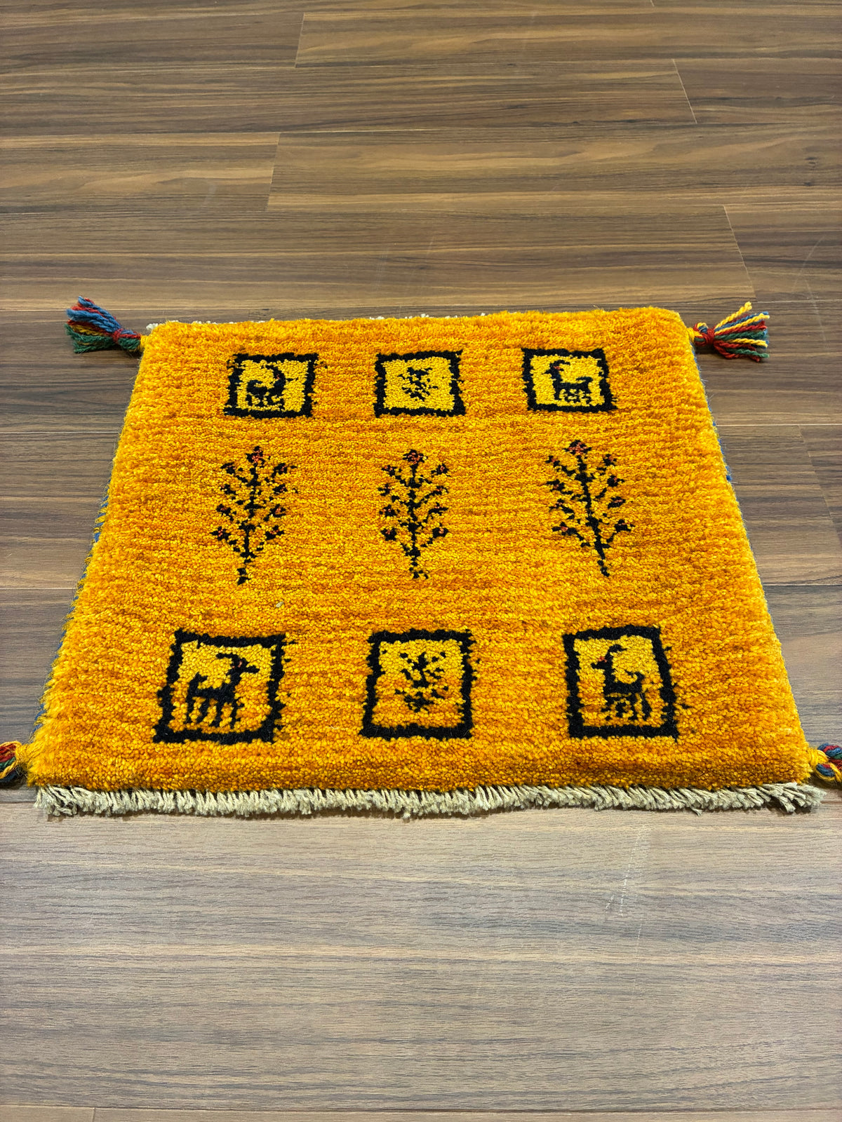 【千葉店】ギャッベ 46cm x 41cm Z3262