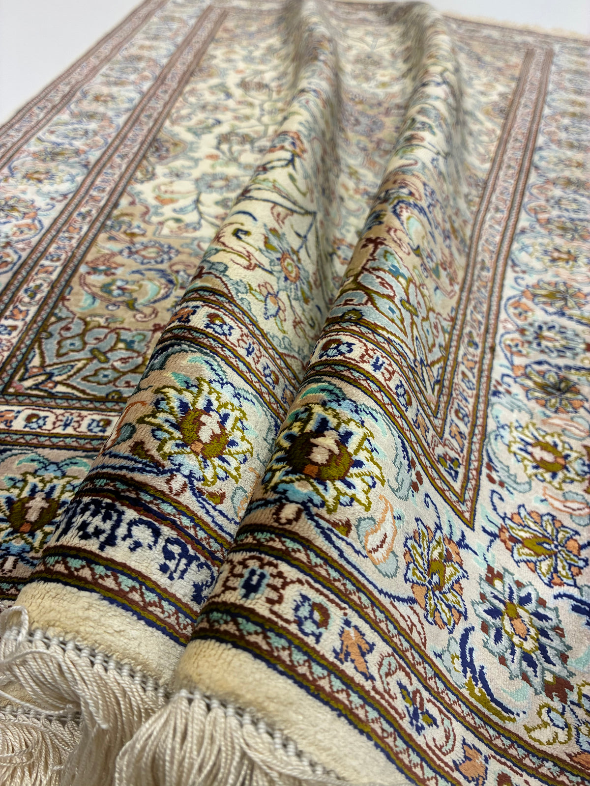 【千葉店】カシャーンシルク ファッラー工房 118cm x 79cm PS655