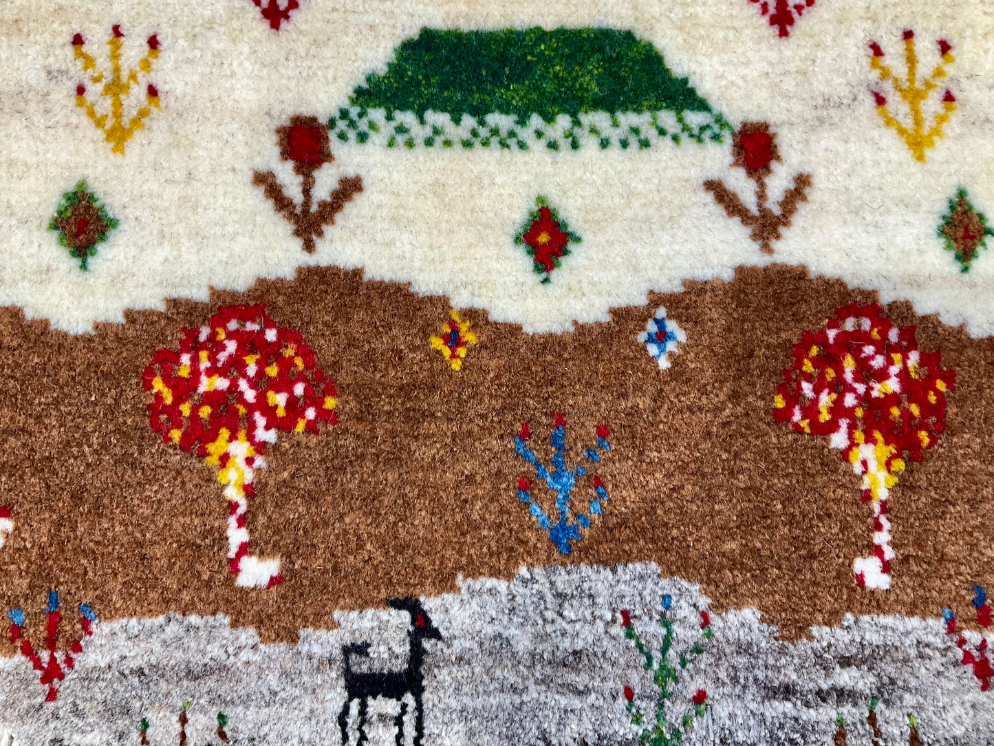 ギャッベ アマレバフト 41cm x 40cm AJ27554