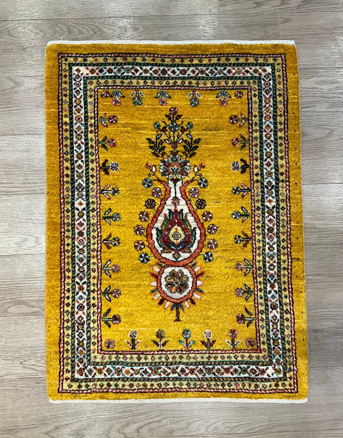 カシュクリギャッベ 89cm x64cm RJ16084