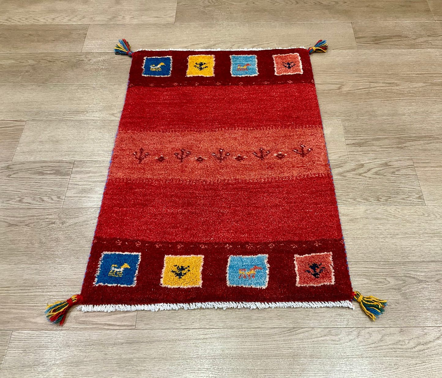 ギャッベ 88cm x 60cm RJ12398