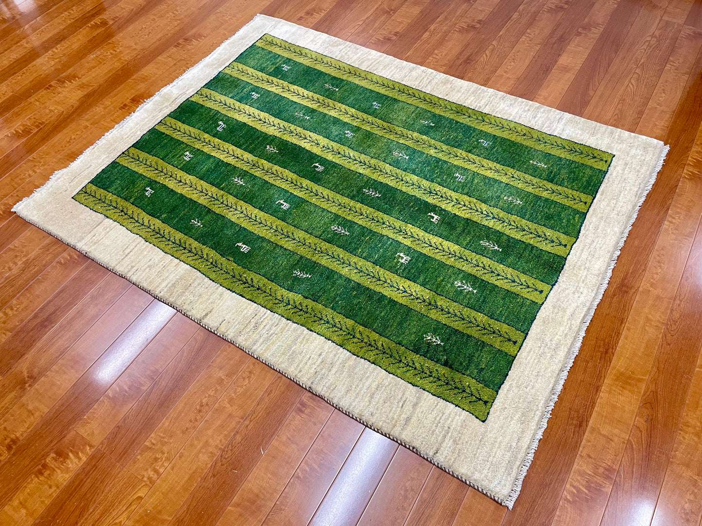 【オンライン限定】ギャッベ  190cm x 148cm RJ11382