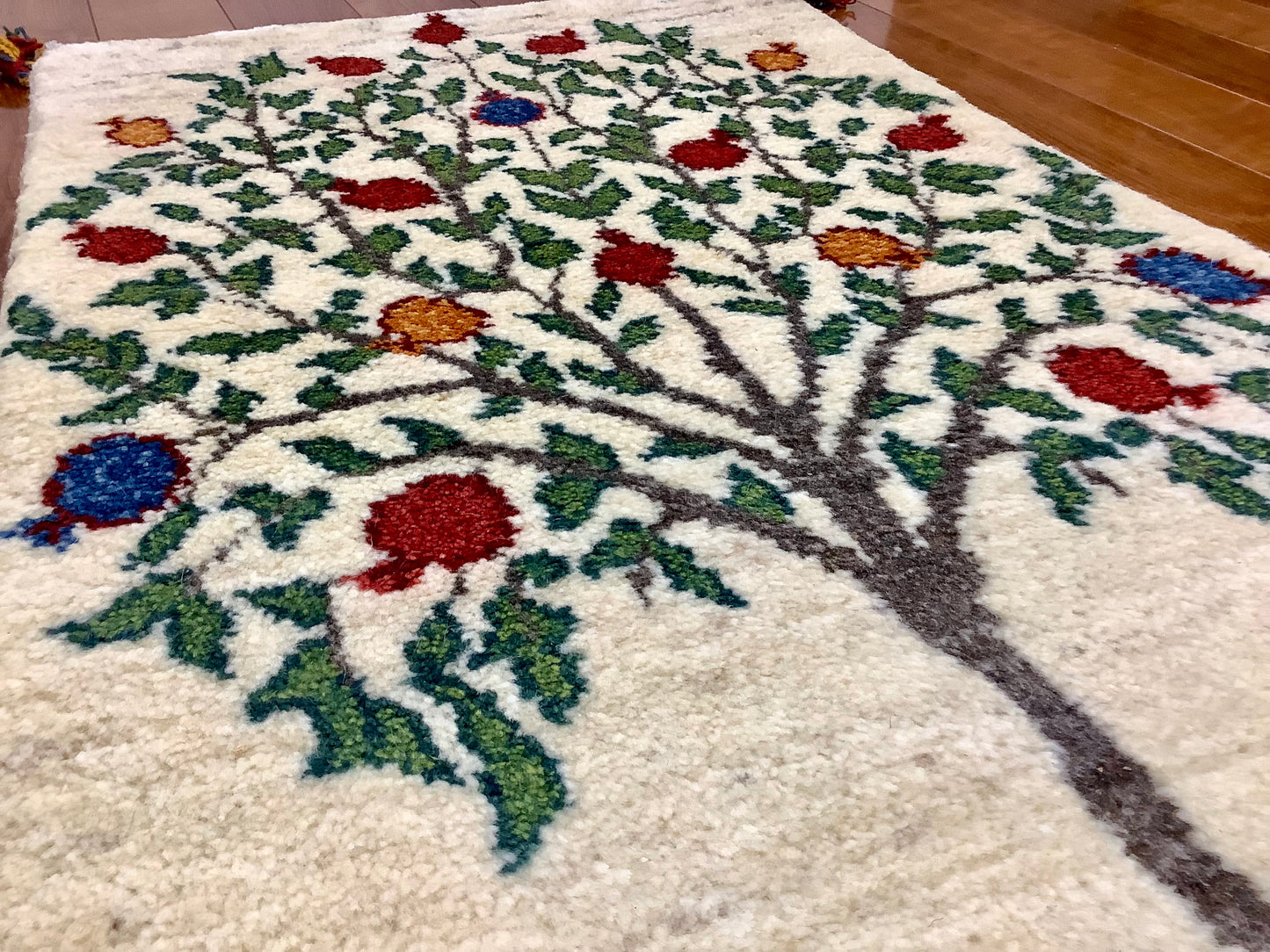 【オンライン限定】ギャッベ 88cm x 60cm RJ14187