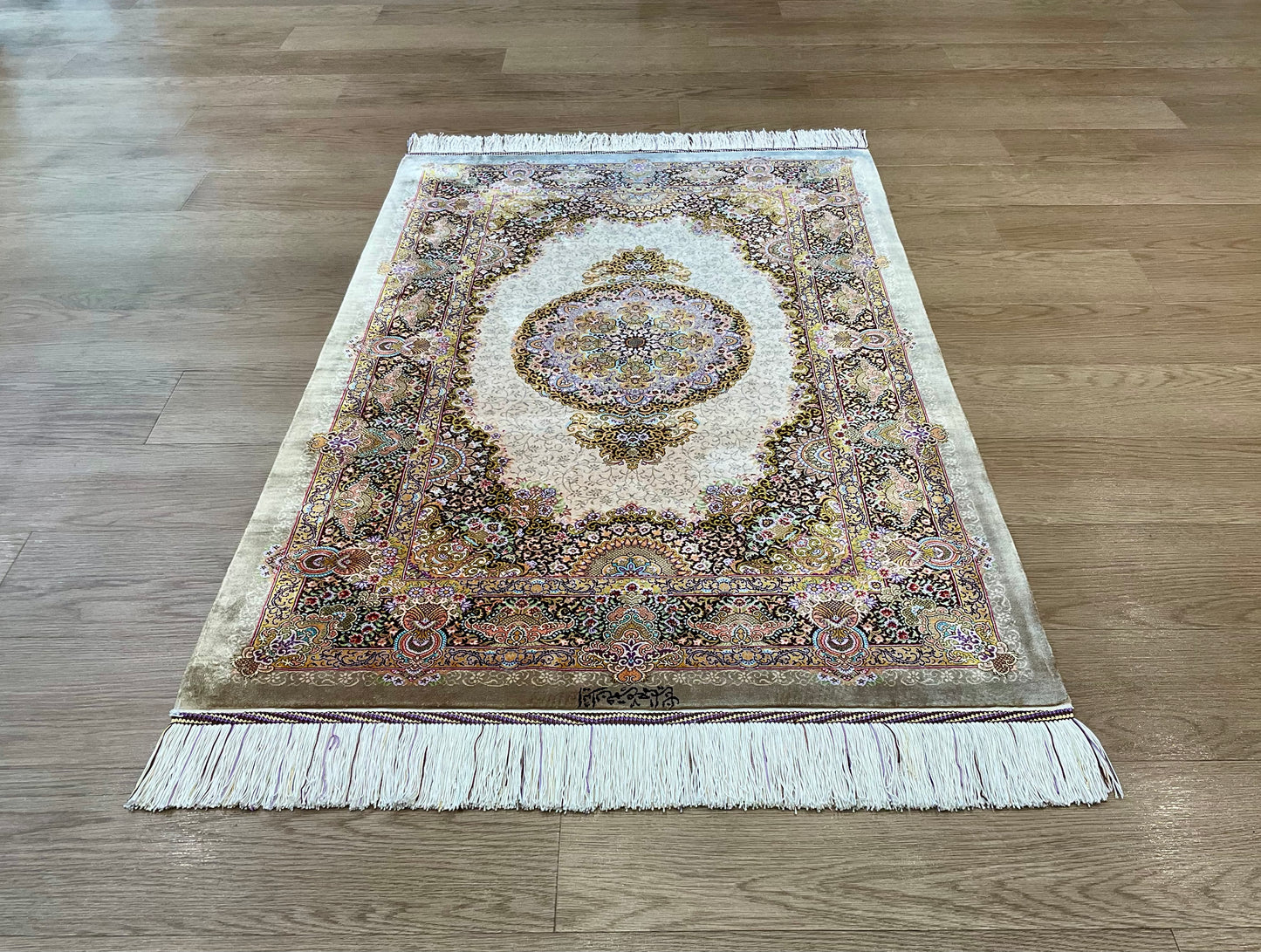 クム メイマリヤン工房 124cm x 82cm A22567