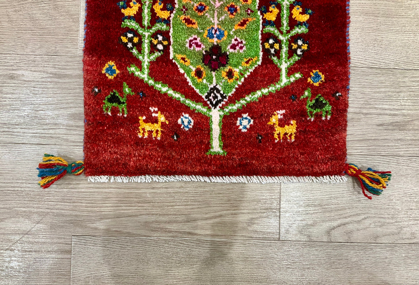 ギャッベ 50cm x 45cm Z2664