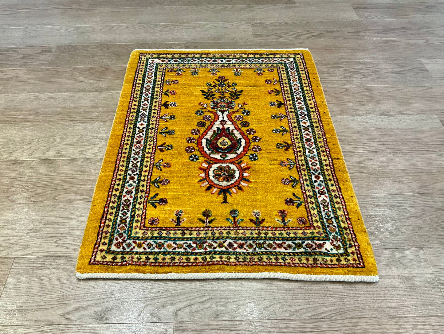 カシュクリギャッベ 89cm x64cm RJ16084