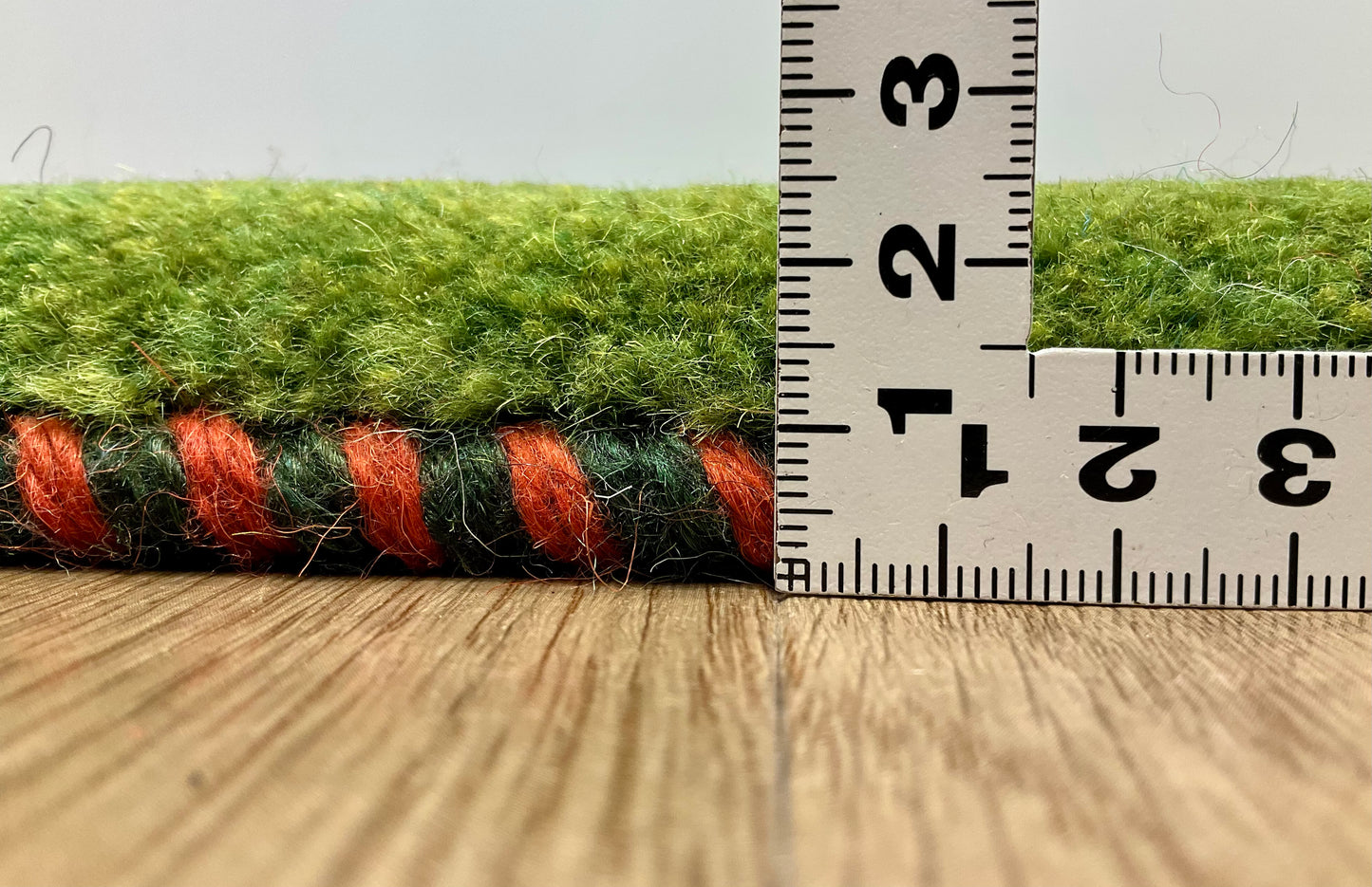 ギャッベ 40cm x 37cm Z921