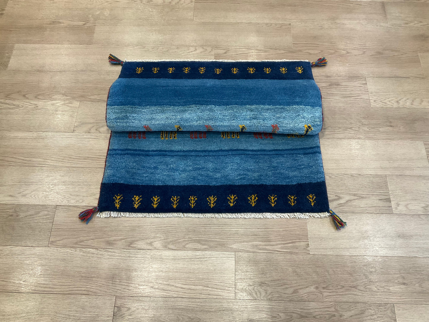 ギャッベ 117cm x 85cm RJ13517