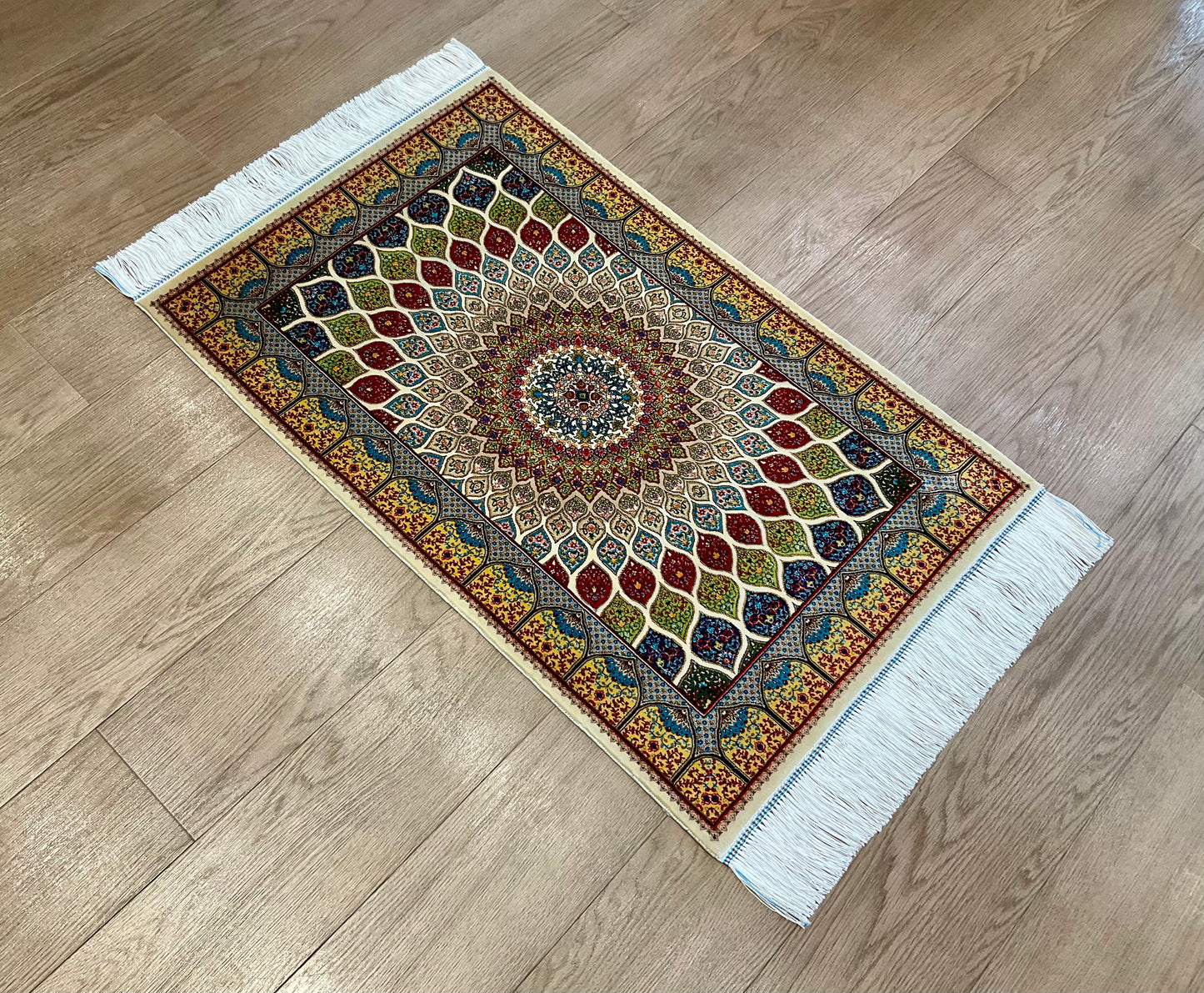 ペルシャンシルク 90cm x 60cm PS10770